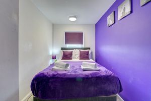 Alquiler Vacacional - Central 3-bed House, sleeps 8 by MBiZ