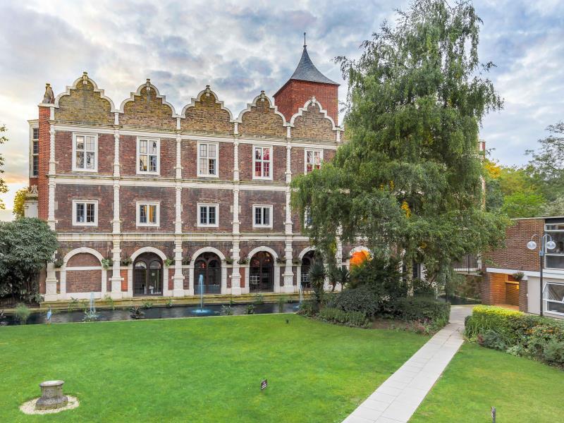 Vista Exterior Safestay London Kensington Holland Park