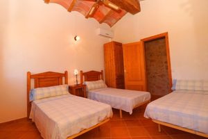 Renta Vacacional - Can Guillem, Air Conditioning, Wifi free, private pool, Garden
