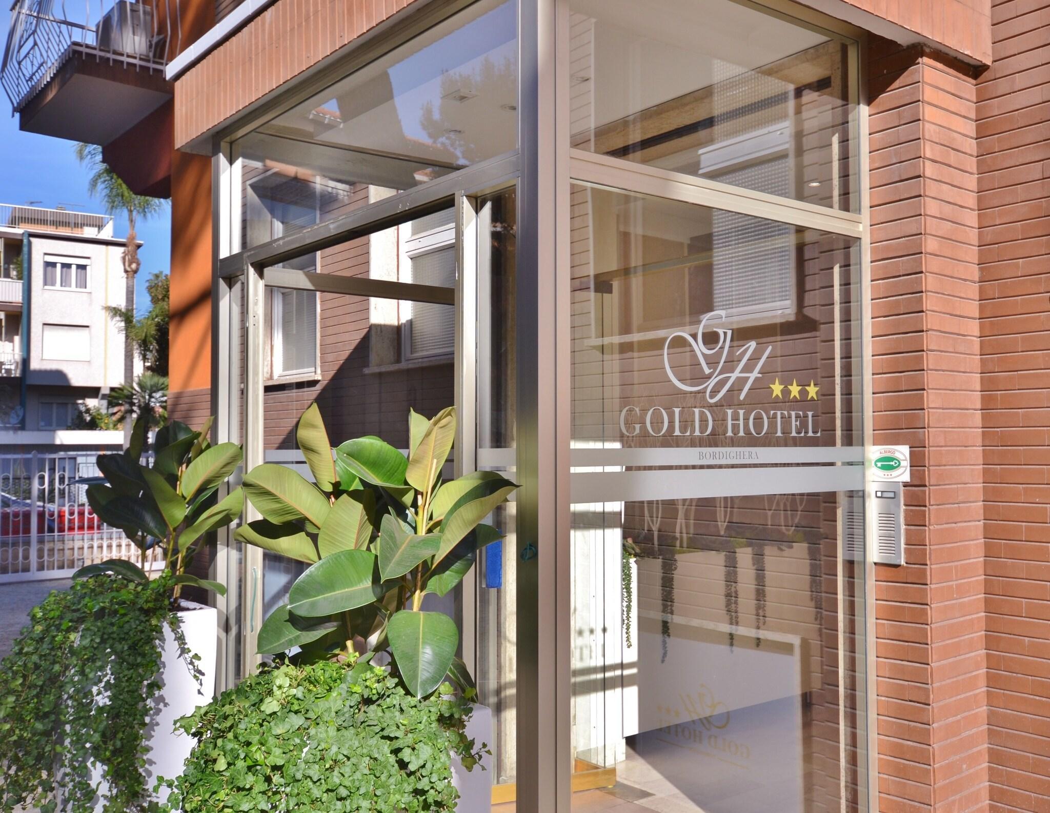 Vista Exterior Gold Hotel