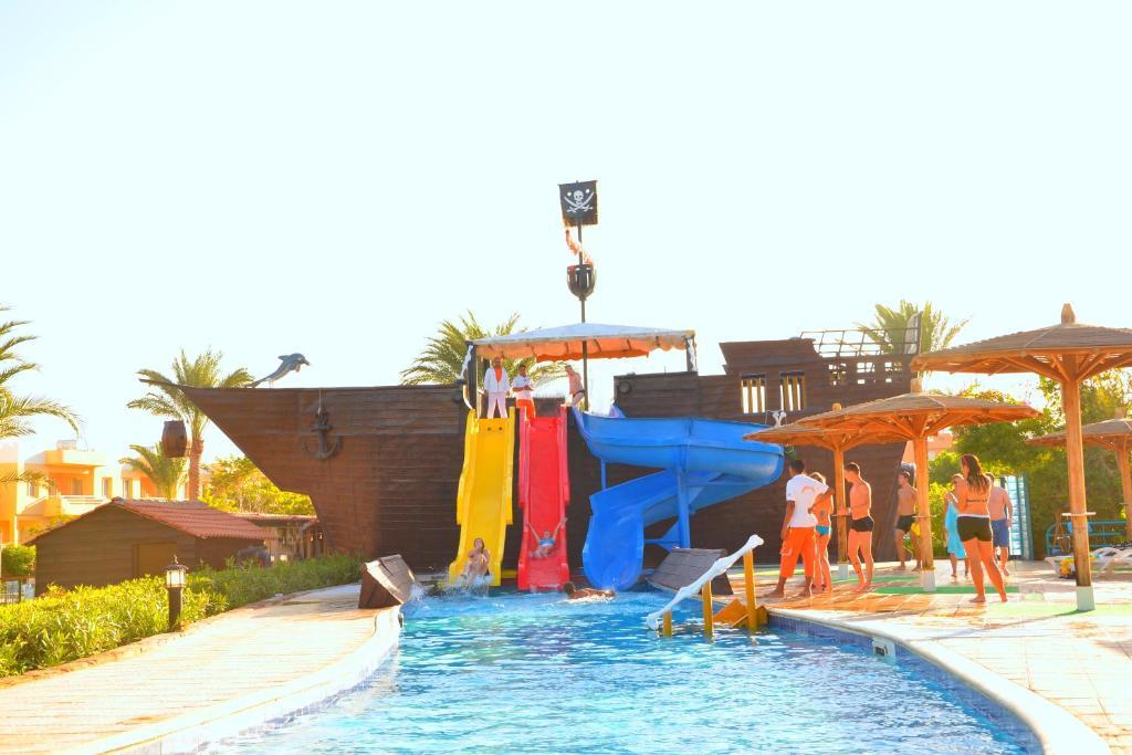 Vista Piscina Golden Beach Resort