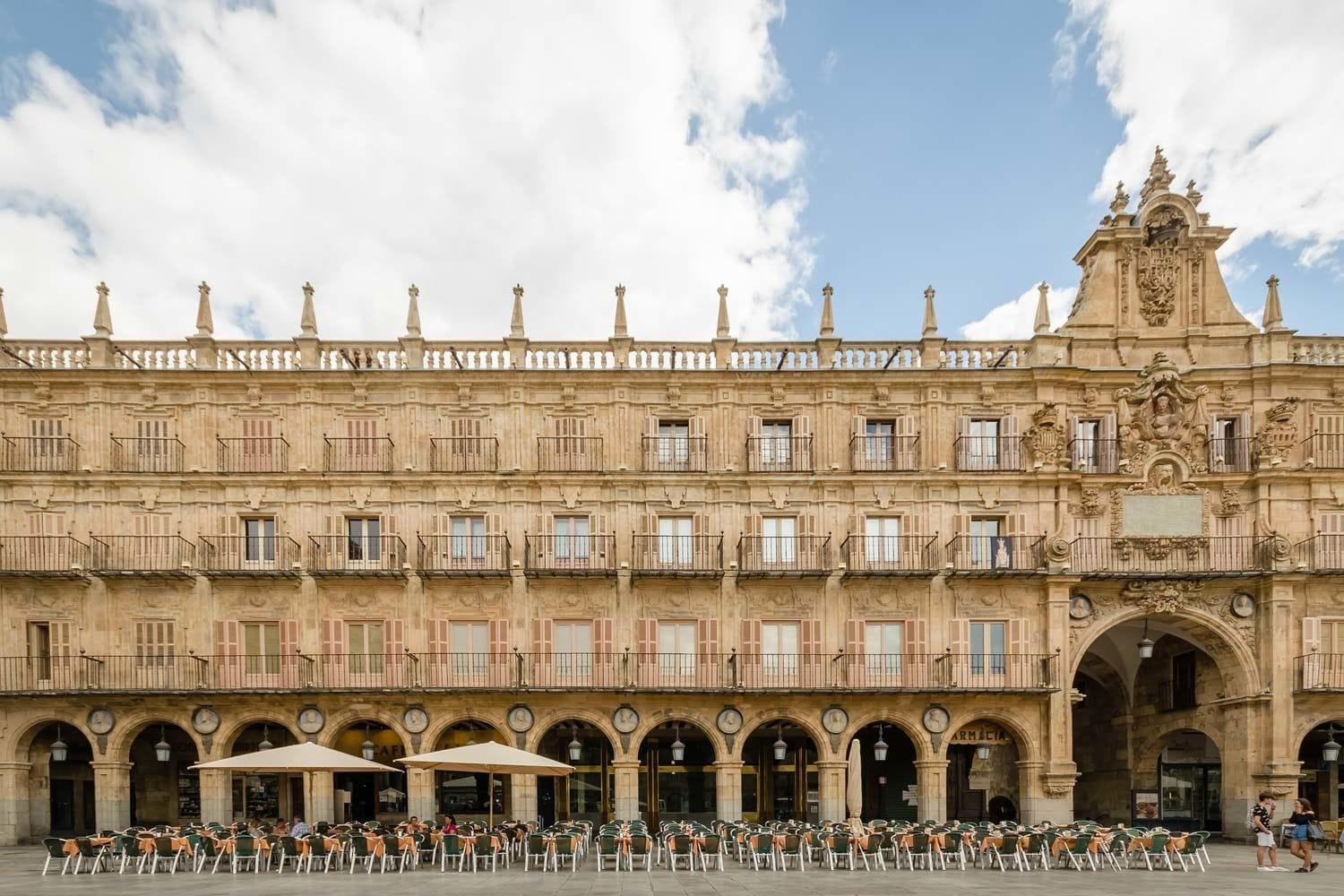 Vista Exterior Salamanca Luxury Plaza