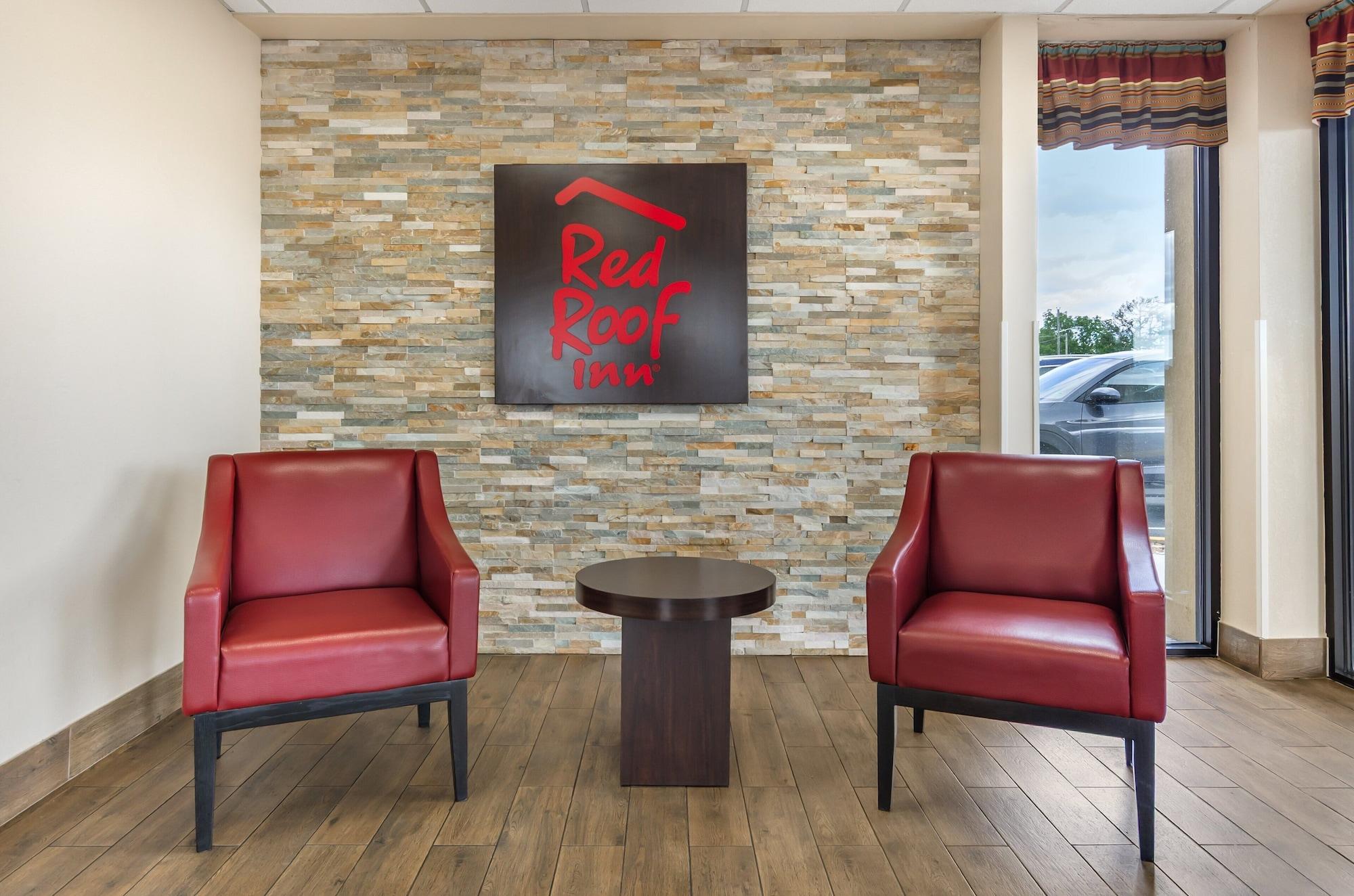 Vista Lobby Red Roof Inn Staunton