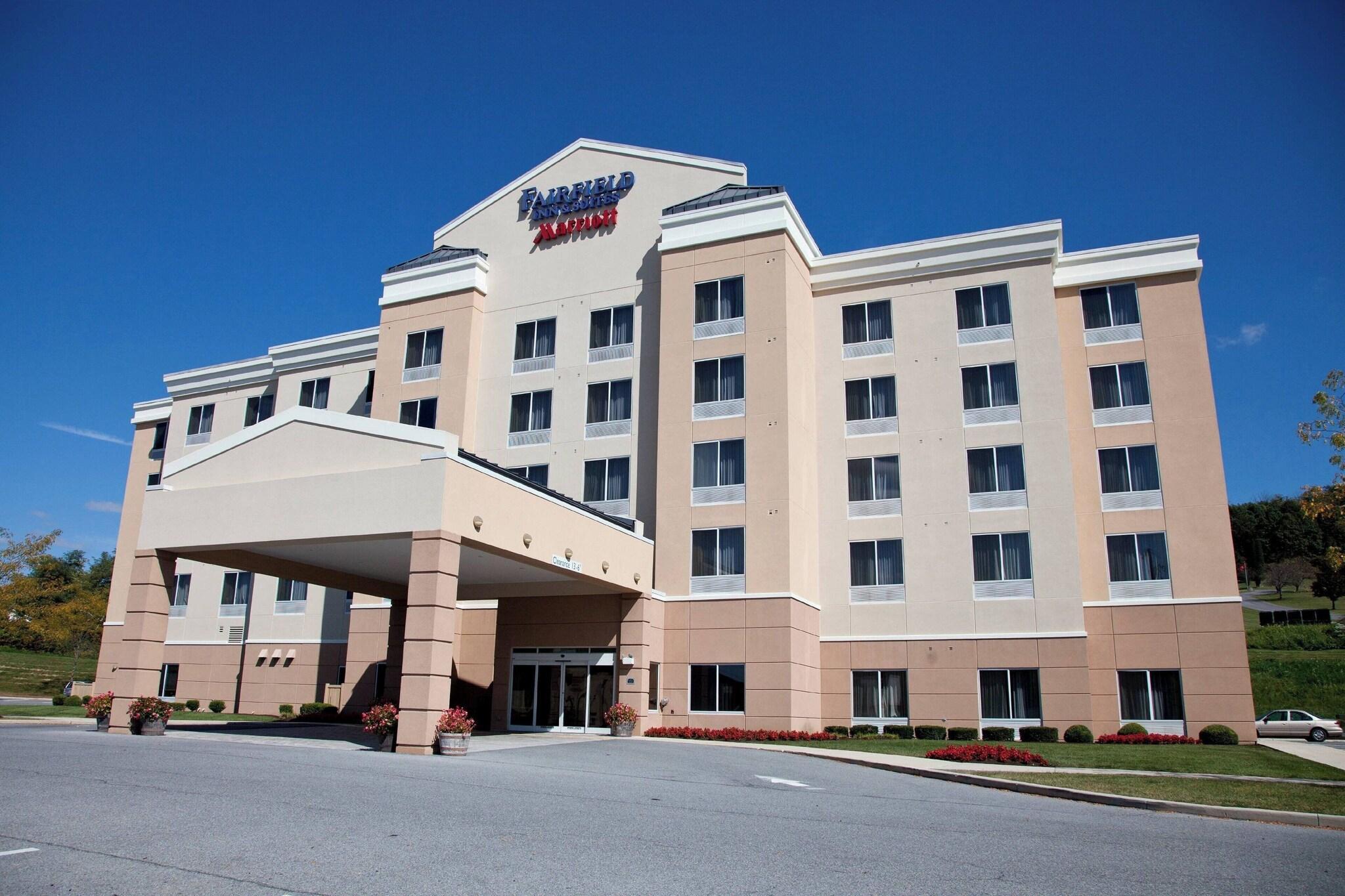 Vista Exterior Fairfield Inn & Suites by Marriott Bedford