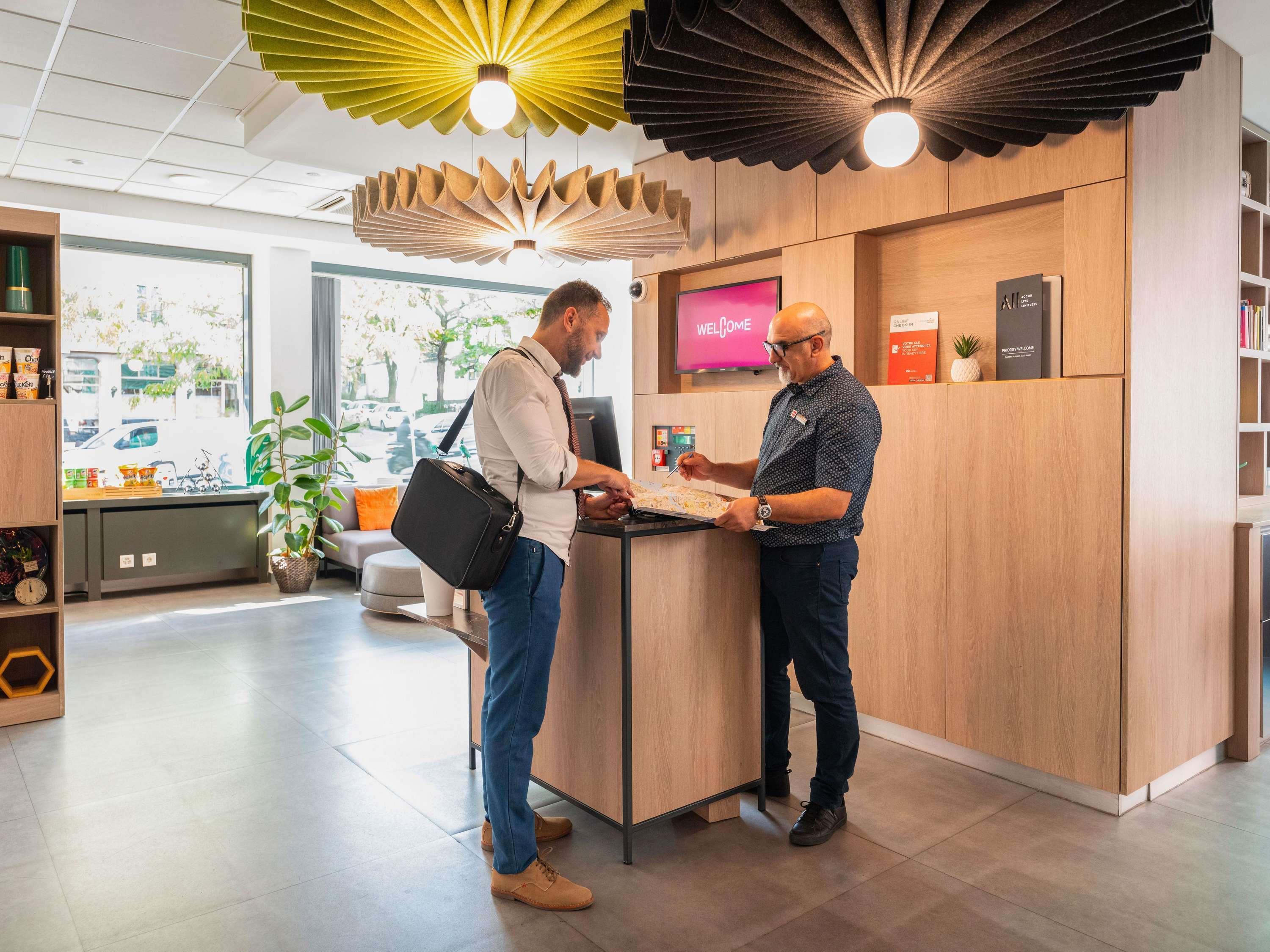 Vista Lobby ibis Geneve Centre Gare