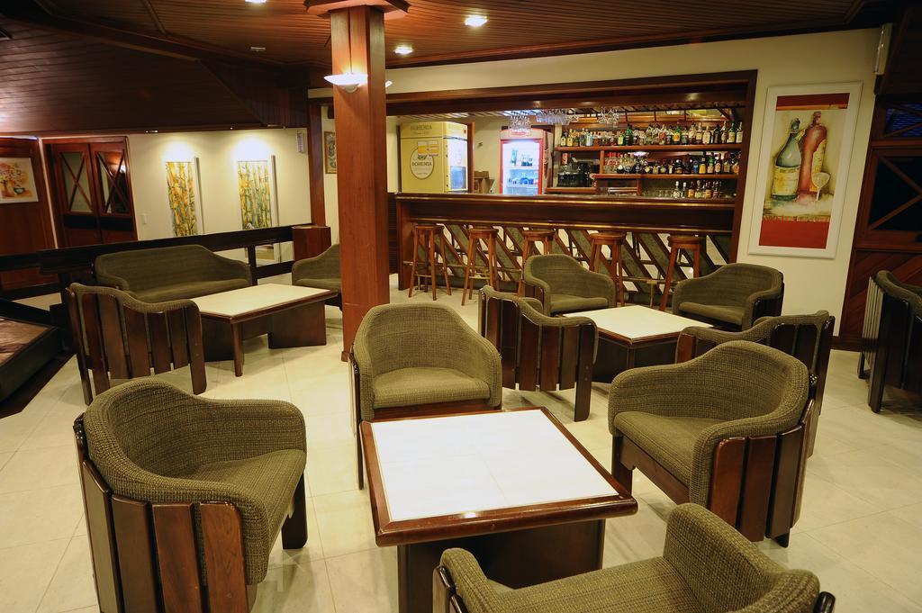 Bar/Salón Águas Claras Santa Cruz