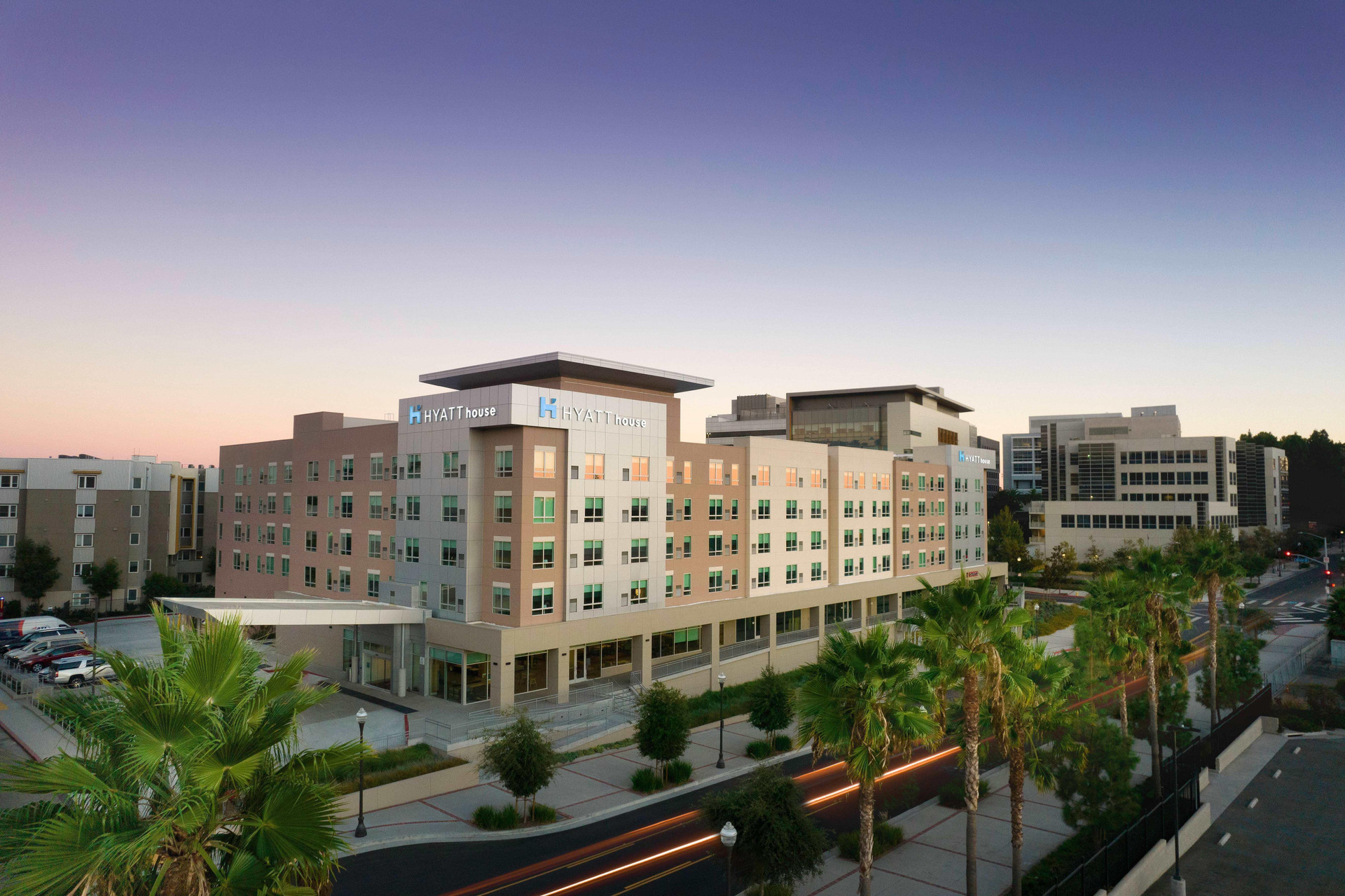 Vista Exterior Hyatt House LA - University Medical Center