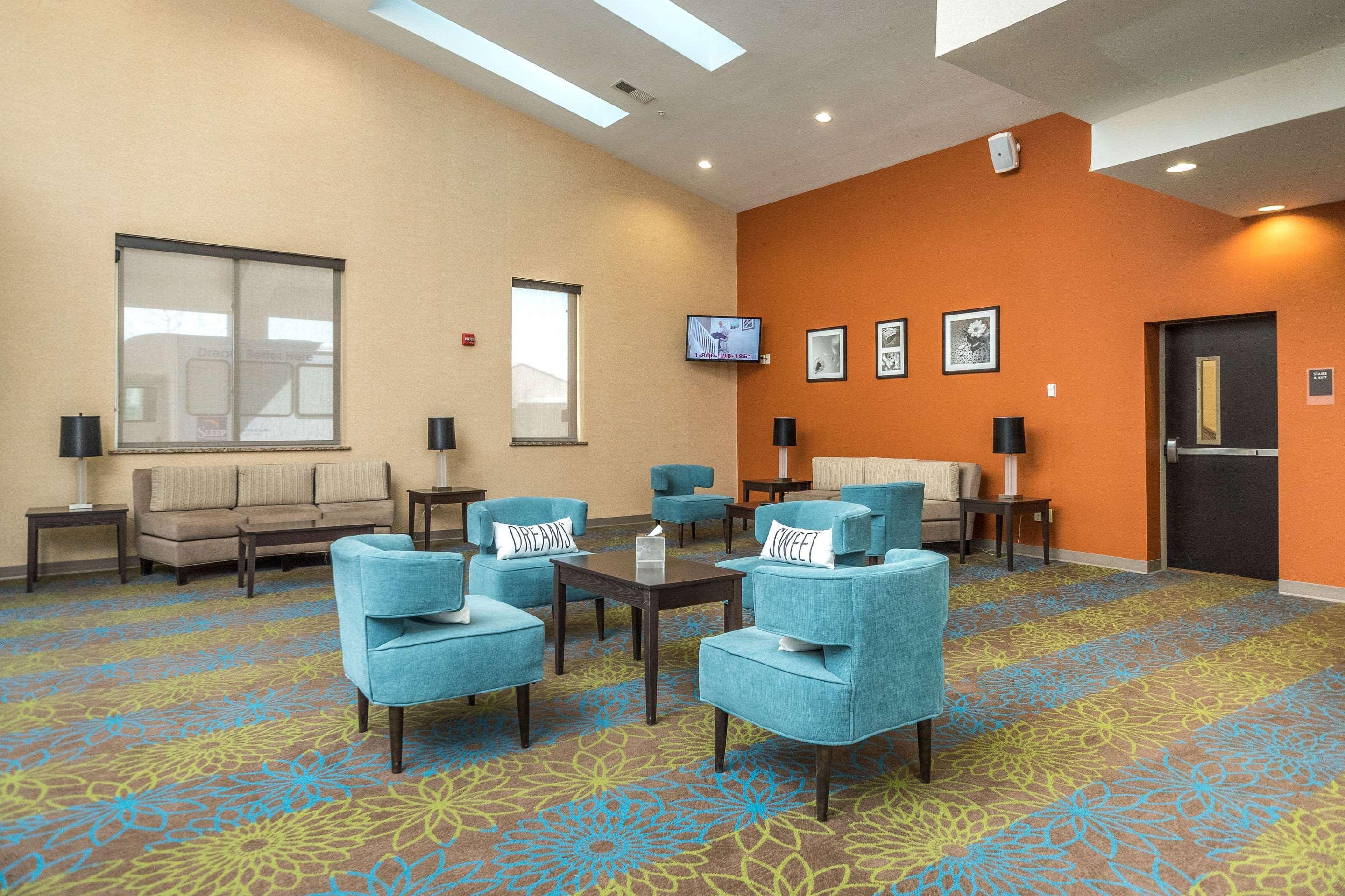 Vista Lobby Sleep Inn & Suites and Conference Center Downtown