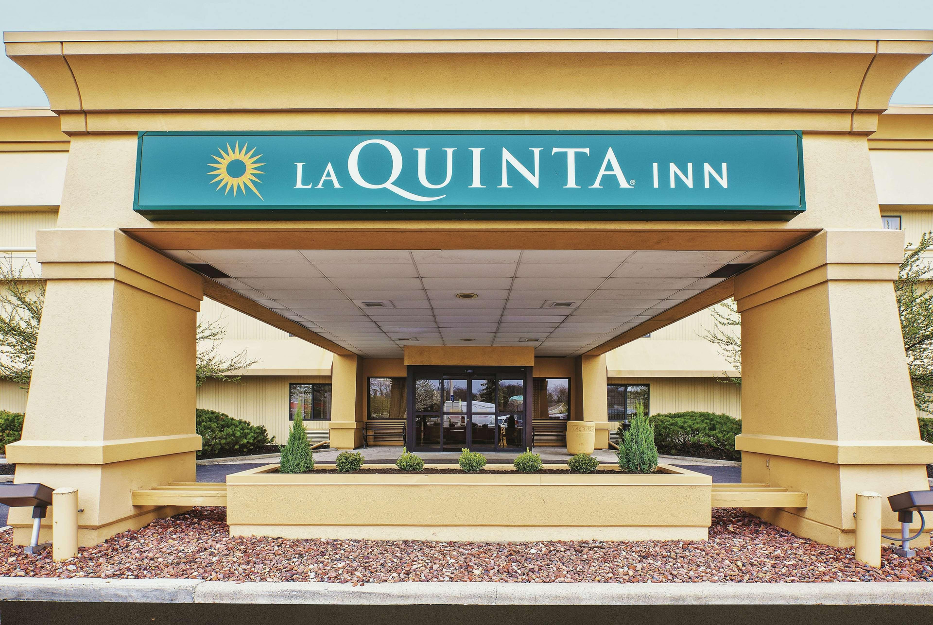 Vista Exterior La Quinta Inn by Wyndham Toledo Perrysburg