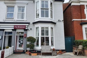 Alojamiento - The Braemar Southport