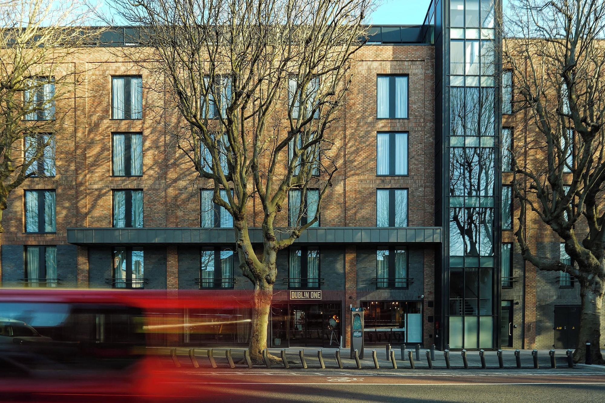 Varios Dublin One Hotel