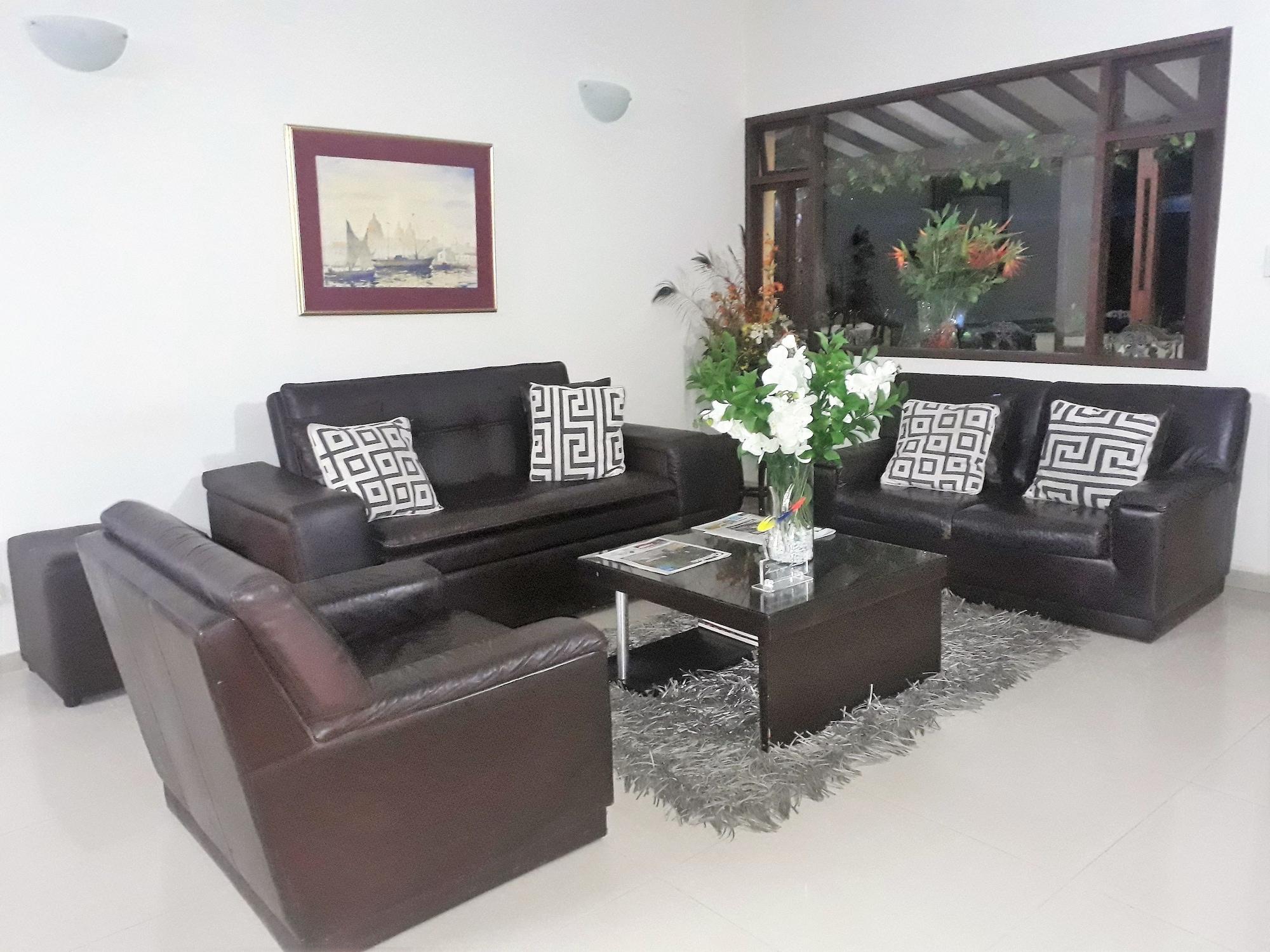 Vista Lobby Hotel Poblado Campestre