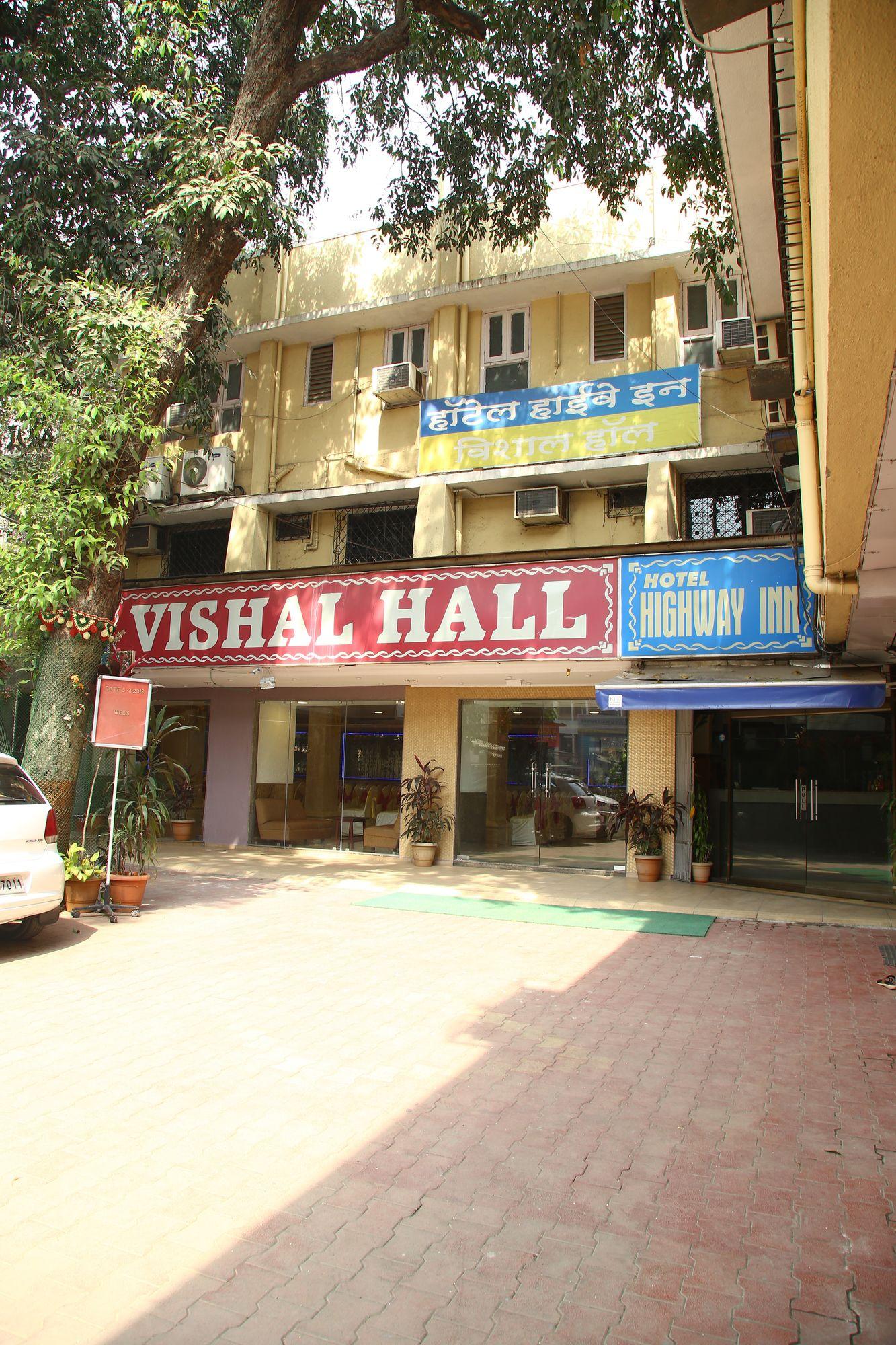 Vista Exterior Hotel Highway Inn
