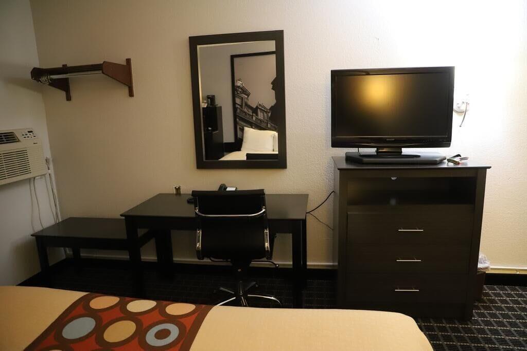 Set de Habitación Super 8 by Wyndham Richmond Airport VA