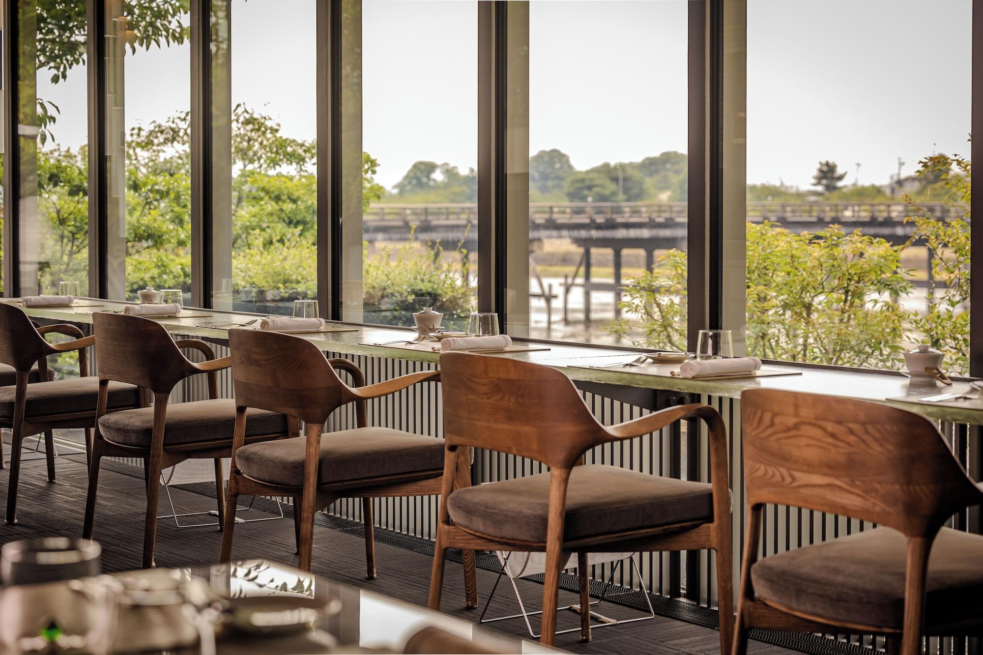 Bar/Salón MUNI KYOTO