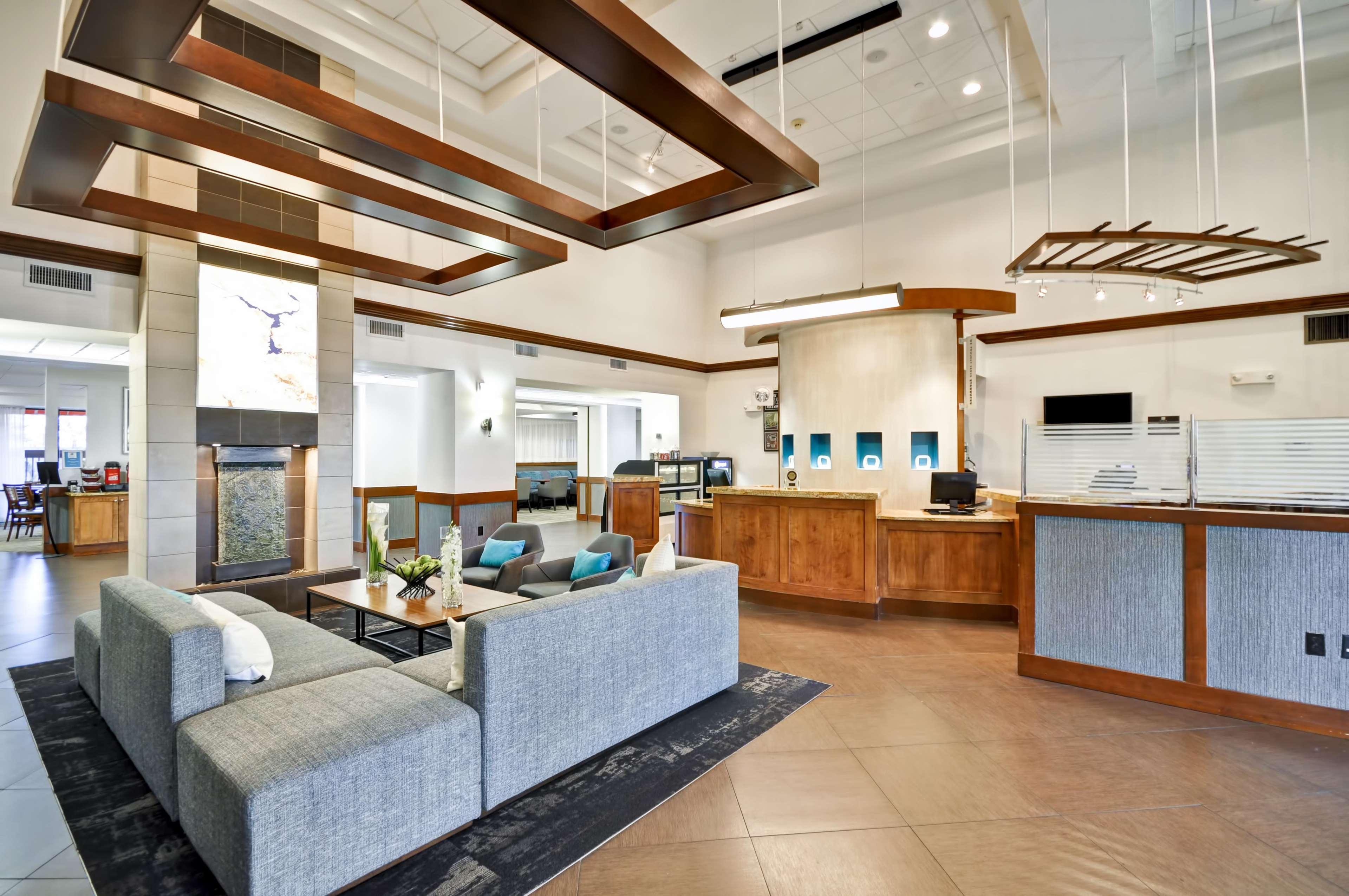 Vista Lobby Hyatt Place Las Vegas