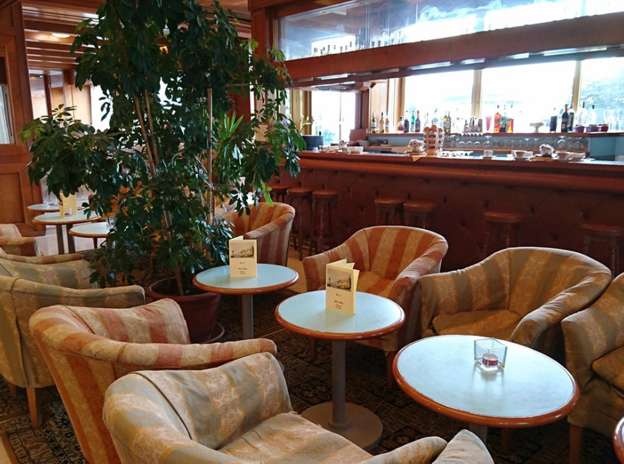 Bar/Salón Hotel Milano