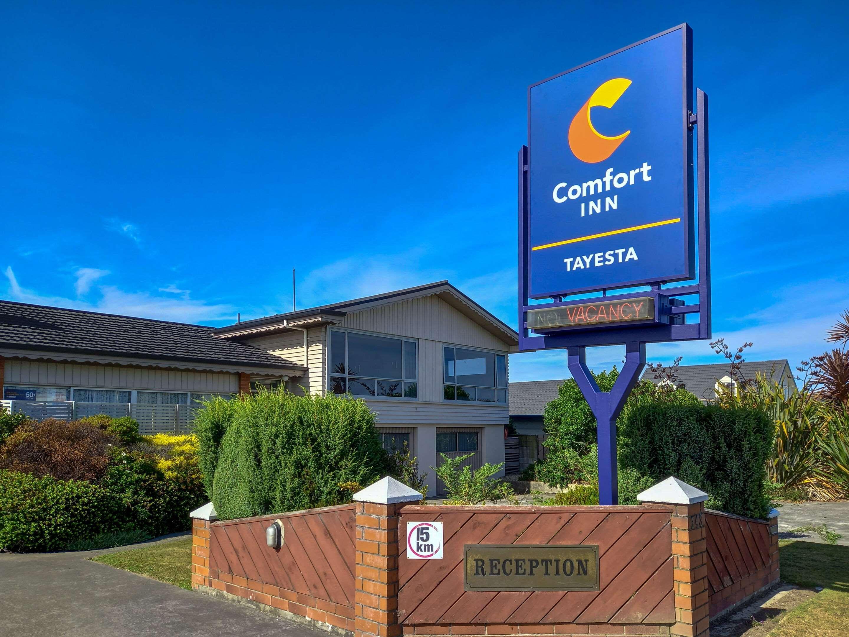 Vista Exterior Comfort Inn Tayesta