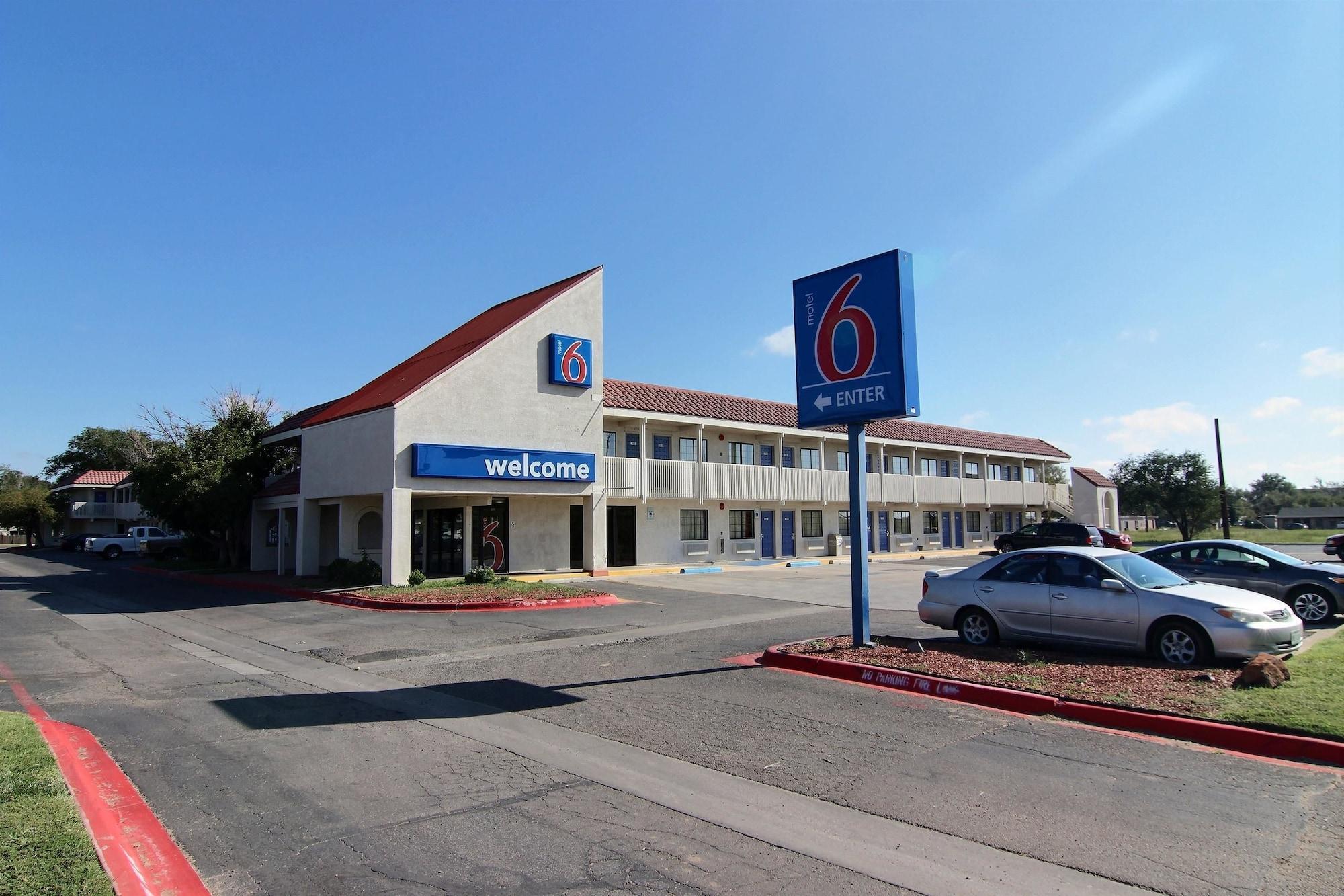 Vista Exterior Motel 6 Amarillo, TX - Airport
