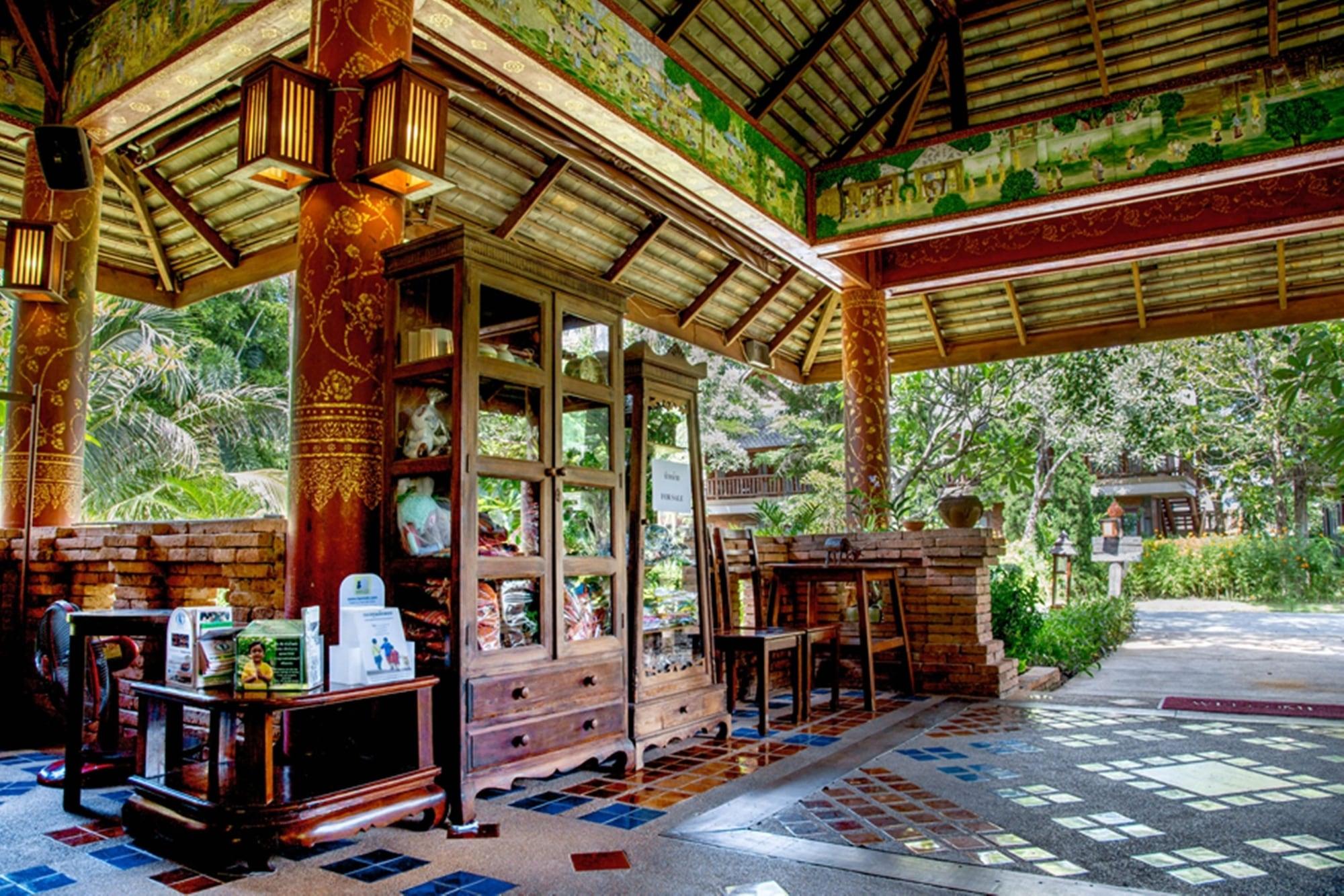 Vista Lobby Phowadol Resort
