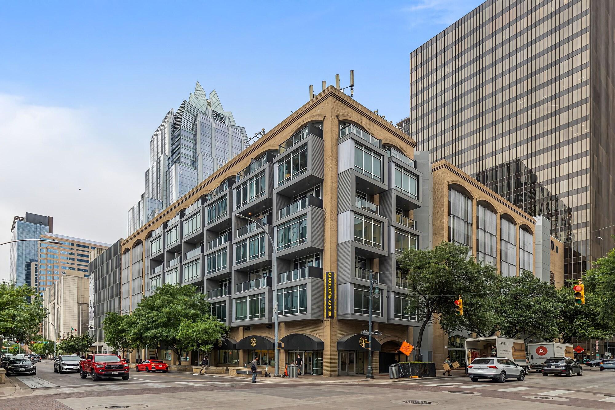 Varios Littlefield Lofts, hosted by Placemakr - 6th Street