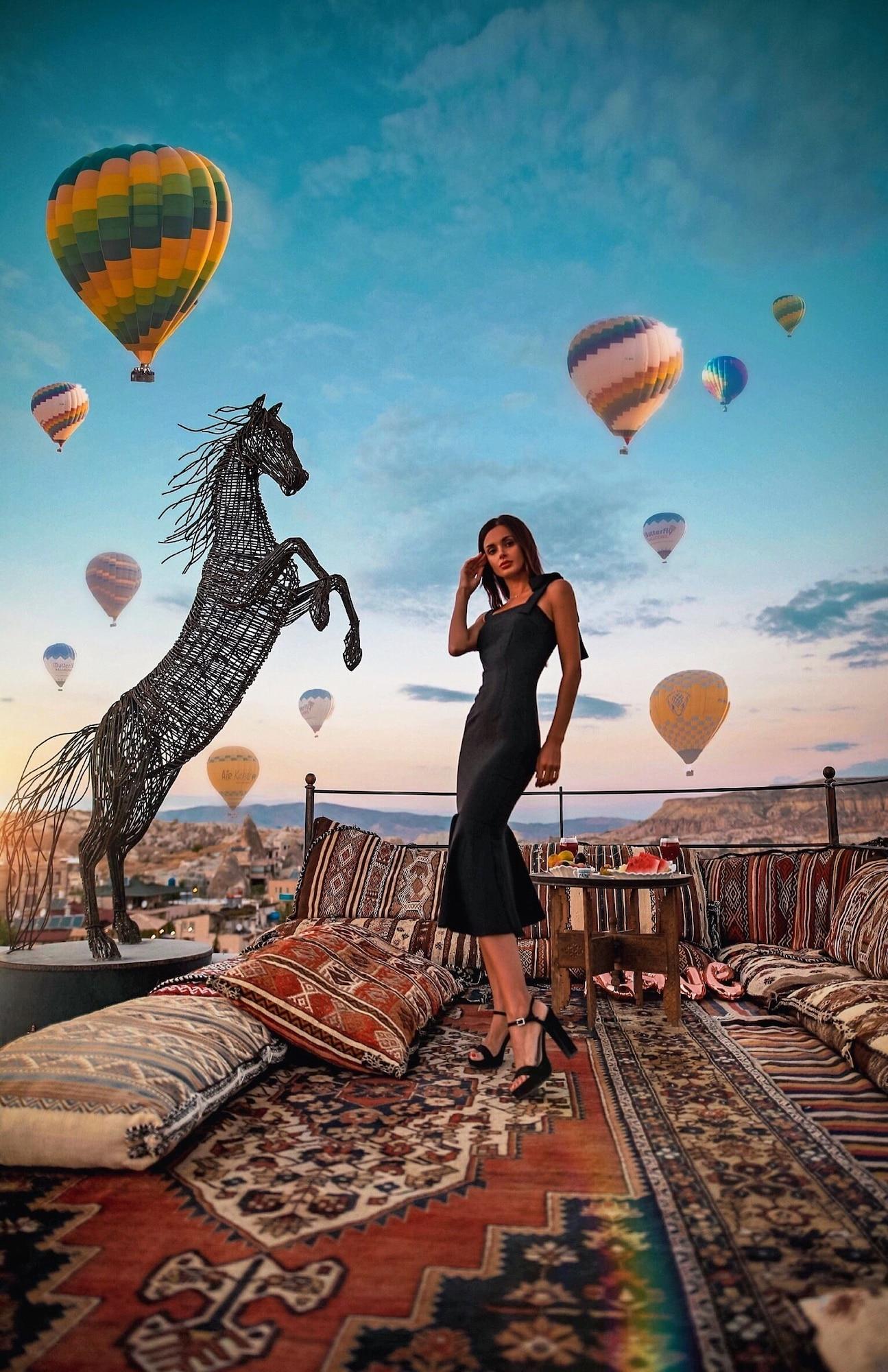 Vista Exterior Ottoman Cave Suites