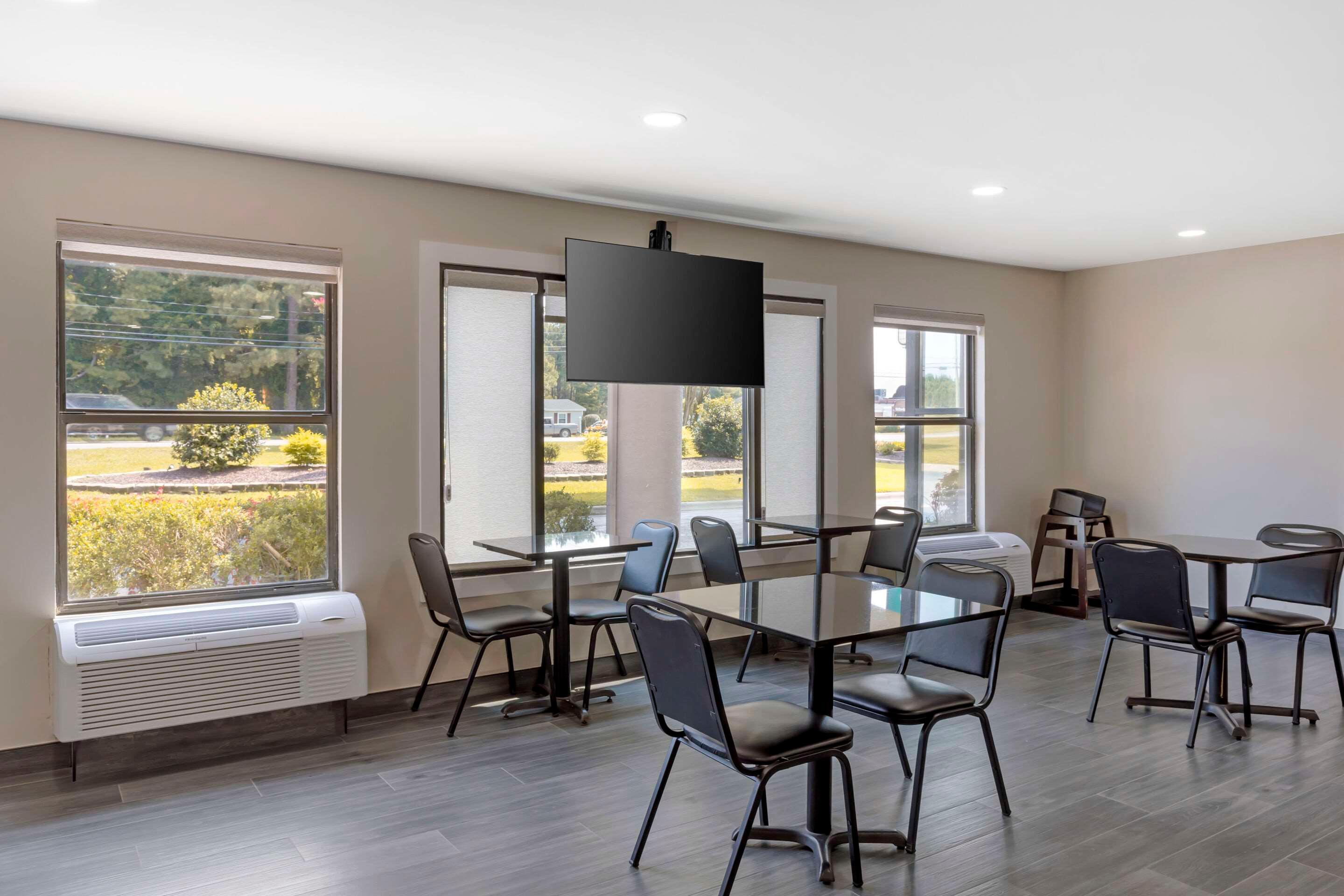 Restaurant Quality Inn Washington NC