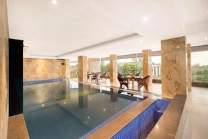 Alojamiento - HRJ Sarovar Portico Indore