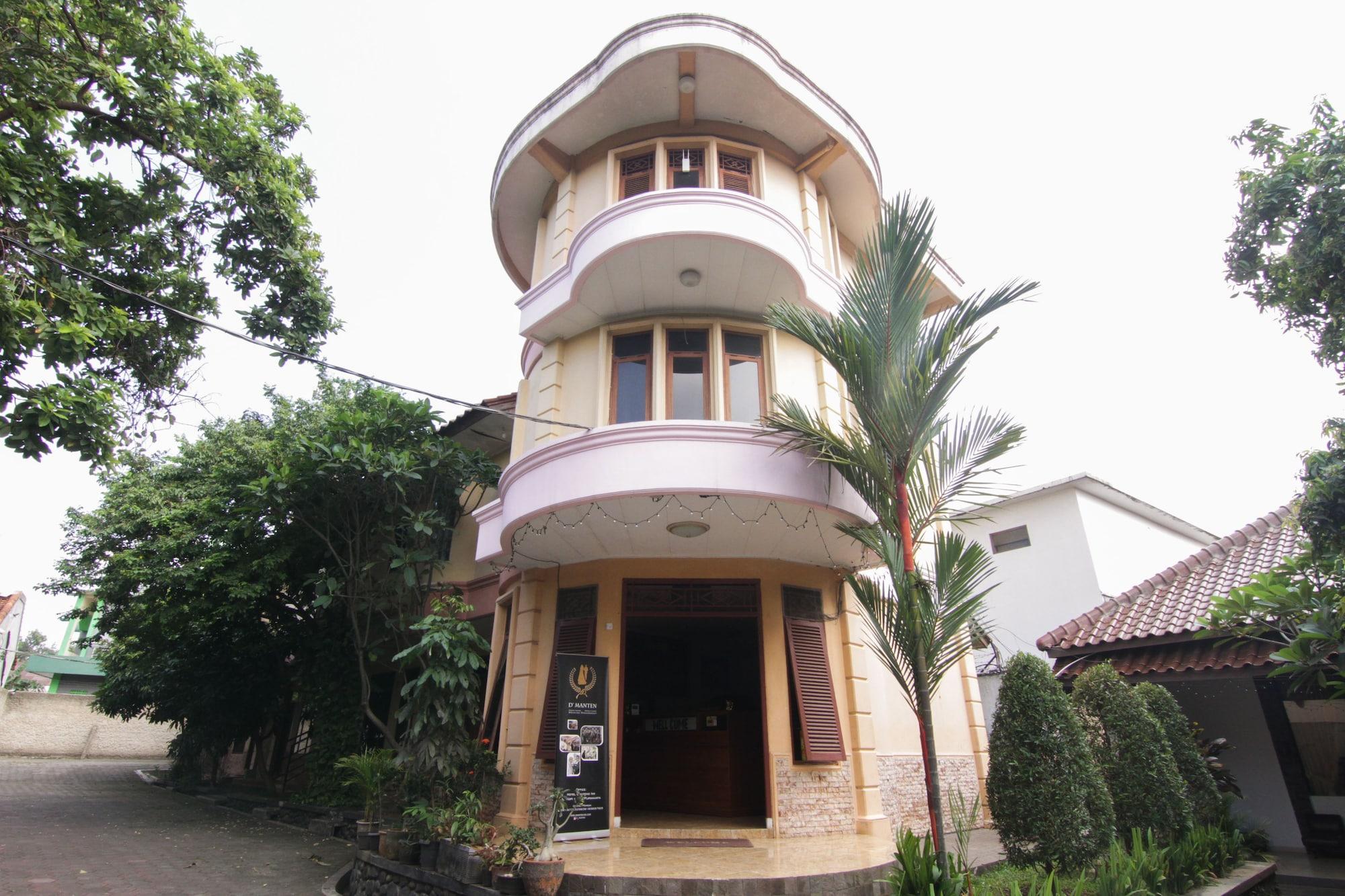 Vista Exterior Grand Ciwareng Inn