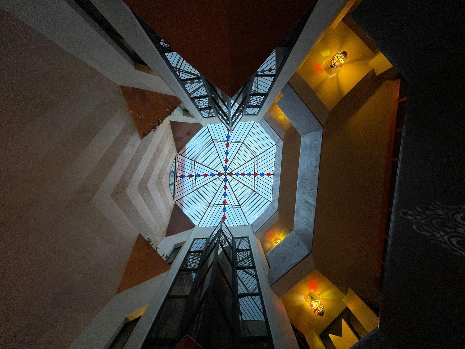 Varios Riad Baroud