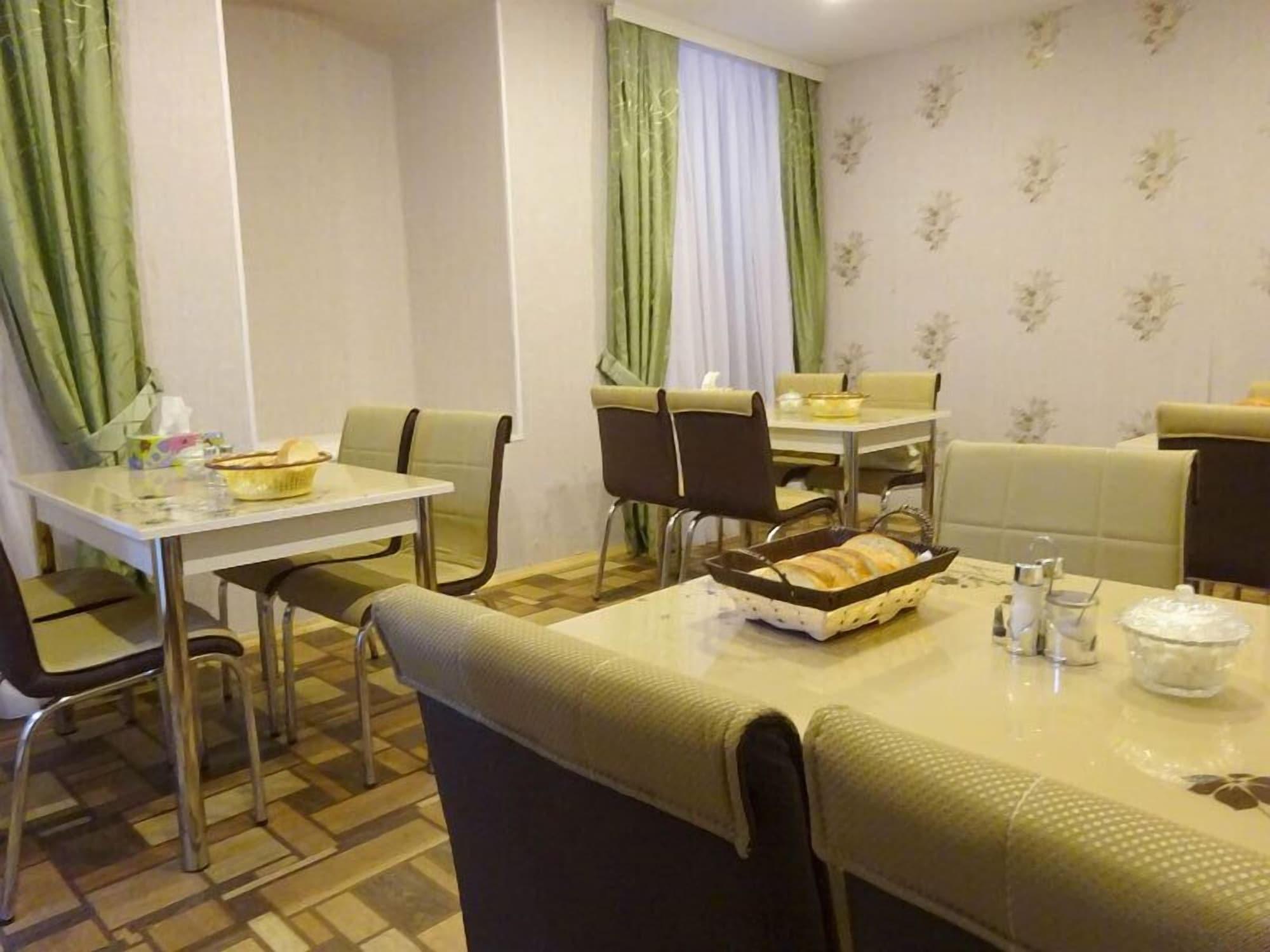 Restaurant Jireh Baku Hotel