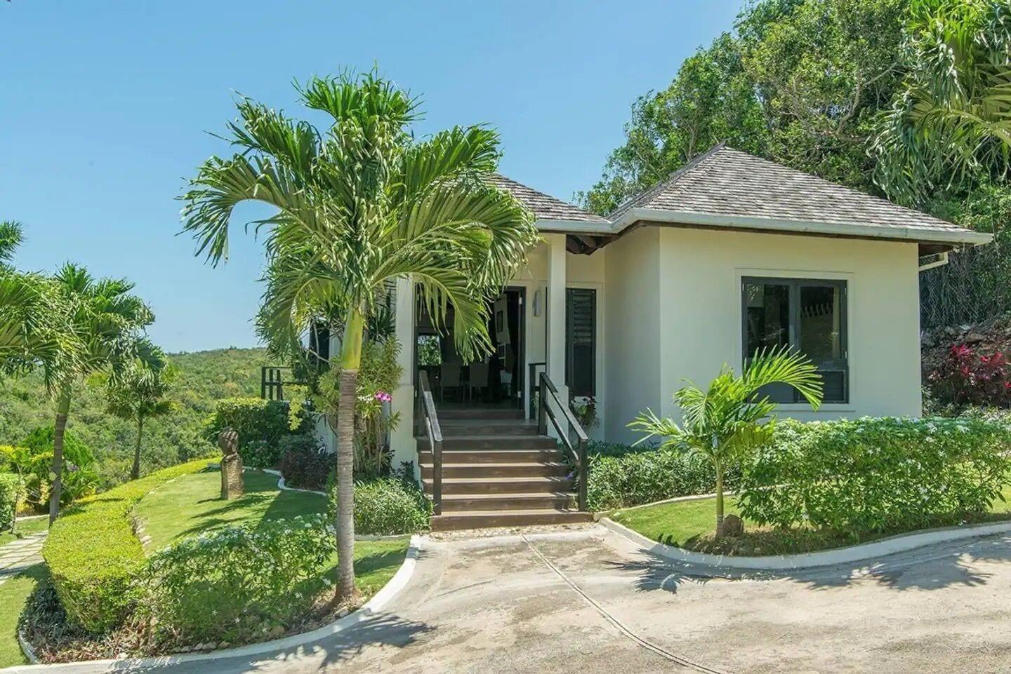 Vista Exterior Nianna Luxurious Villa