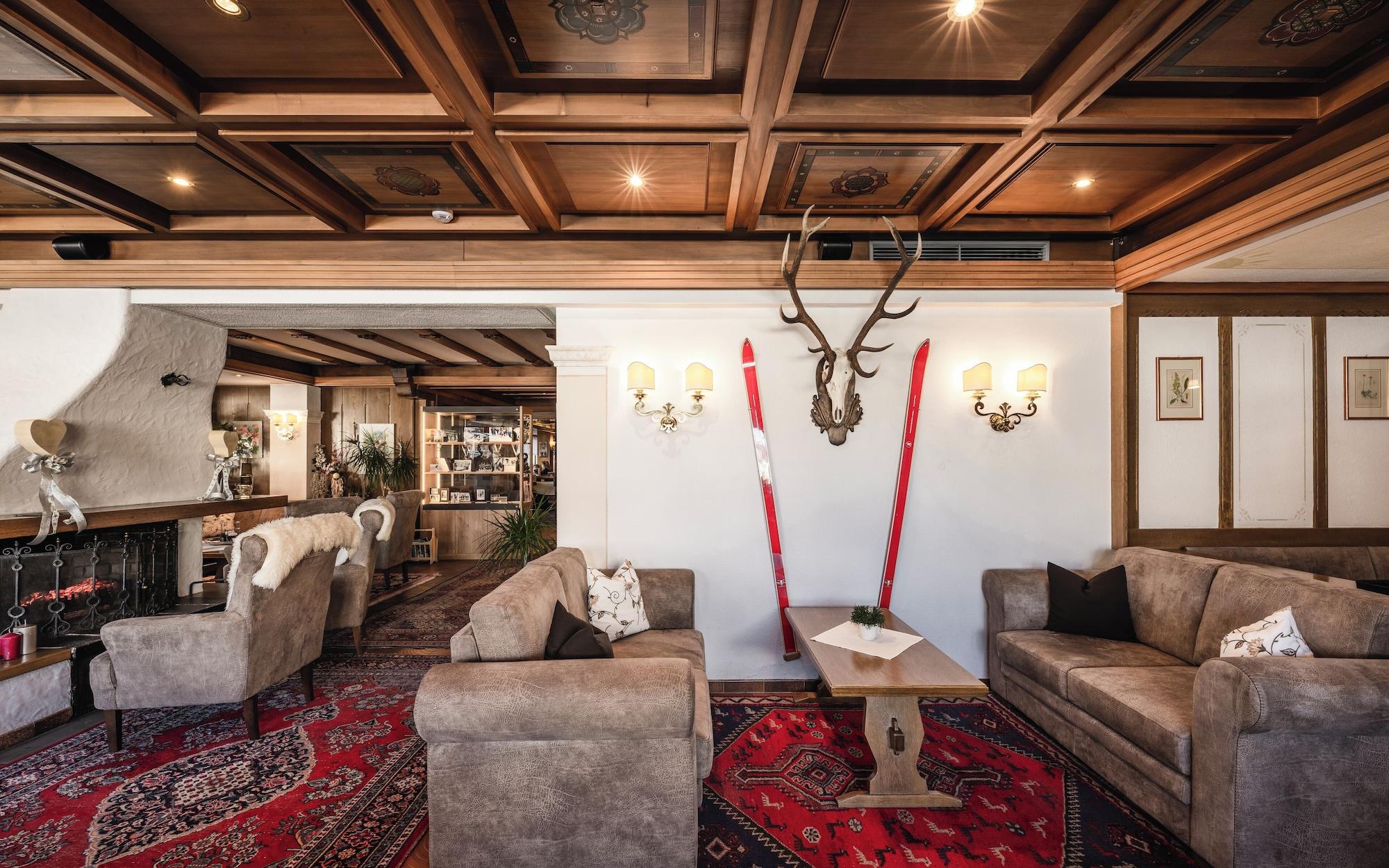 Vista Lobby Hotel Ladinia