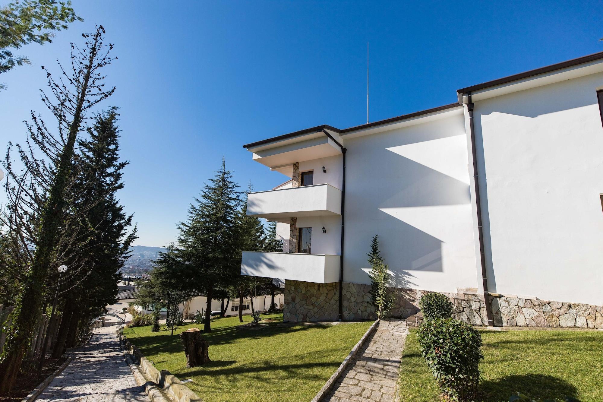 Vista Exterior Chateau Linza Resort