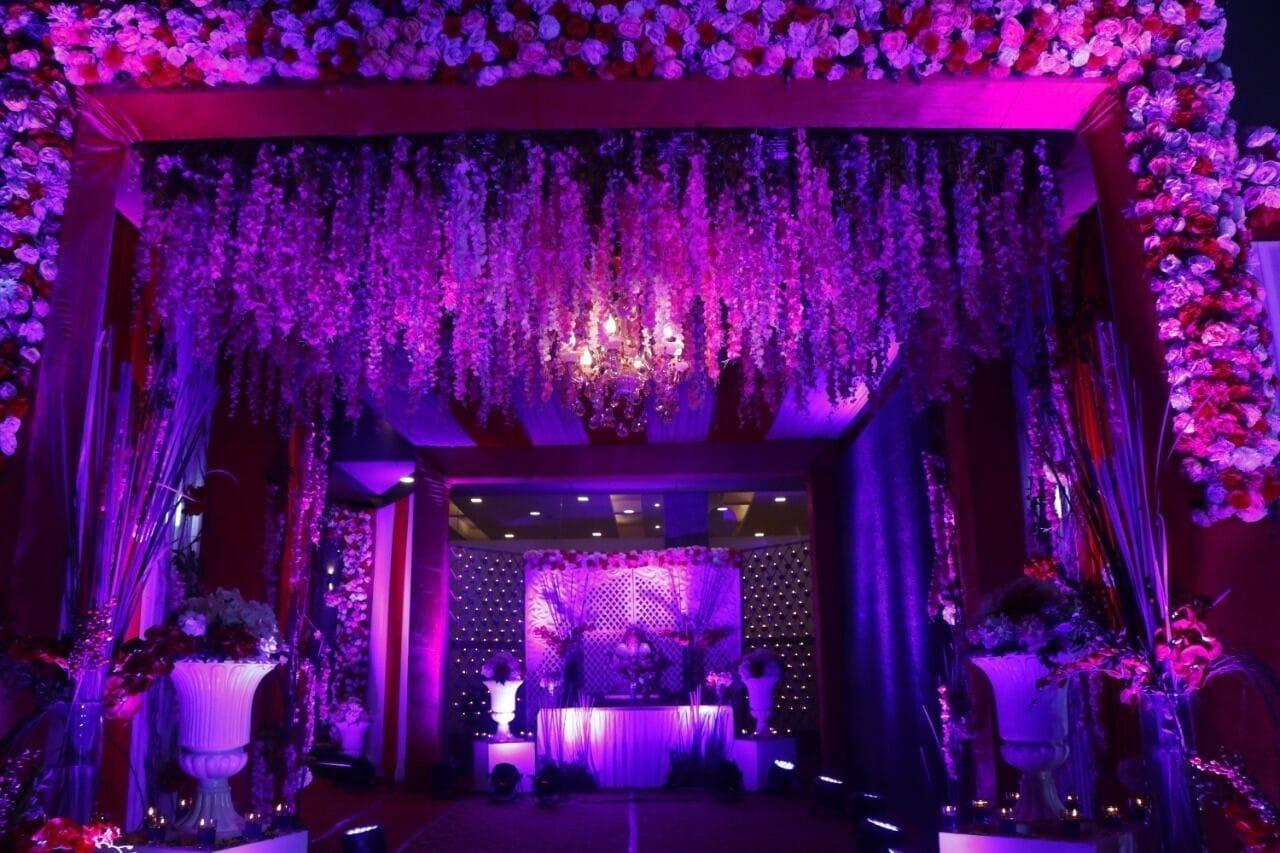 Varios Hotel Shivam