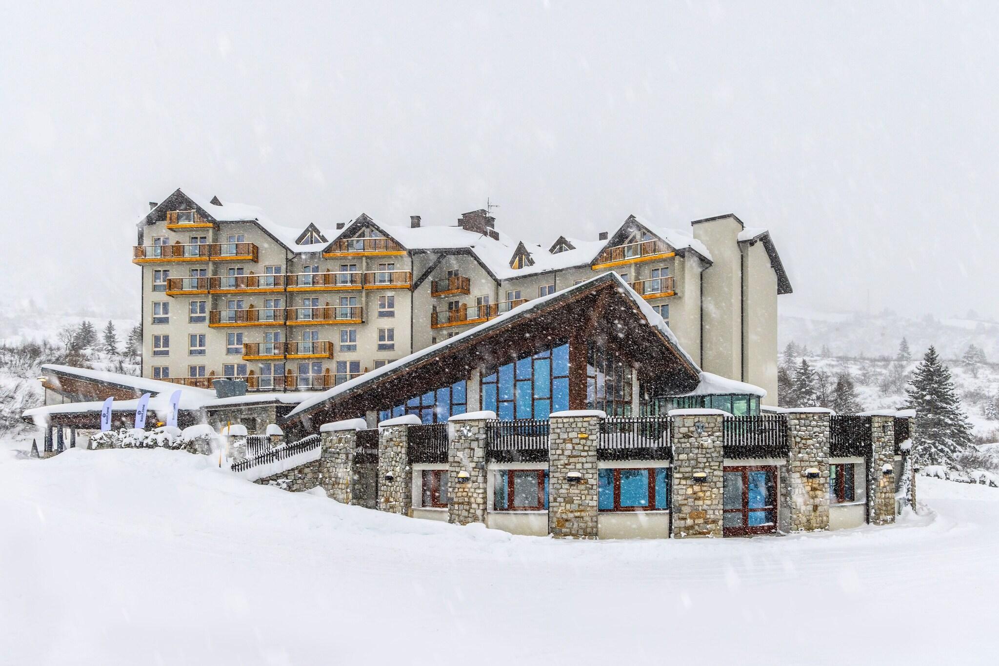 Vista Exterior Hotel Piandineve