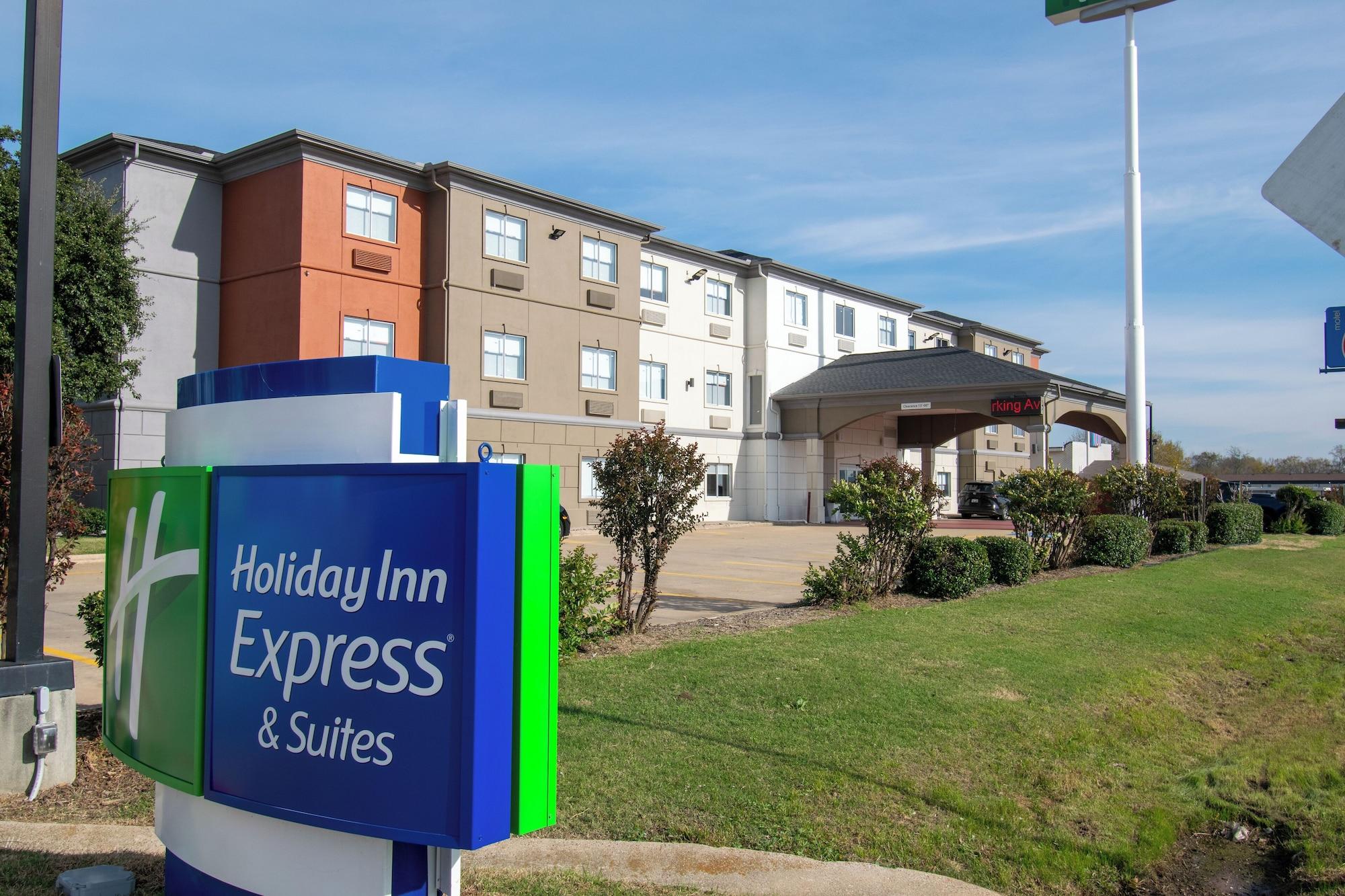 Vista Exterior Holiday Inn Express and Suites Sulphur Springs by IHG