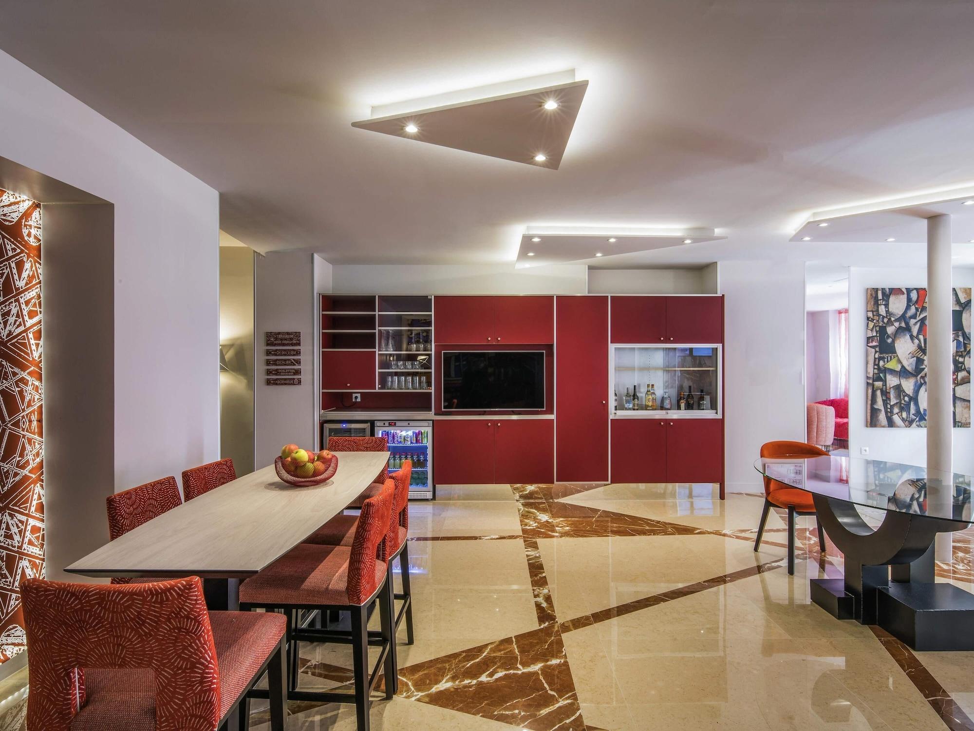 Bar/Salón Hôtel Mercure Paris Pont de Levallois Neuilly