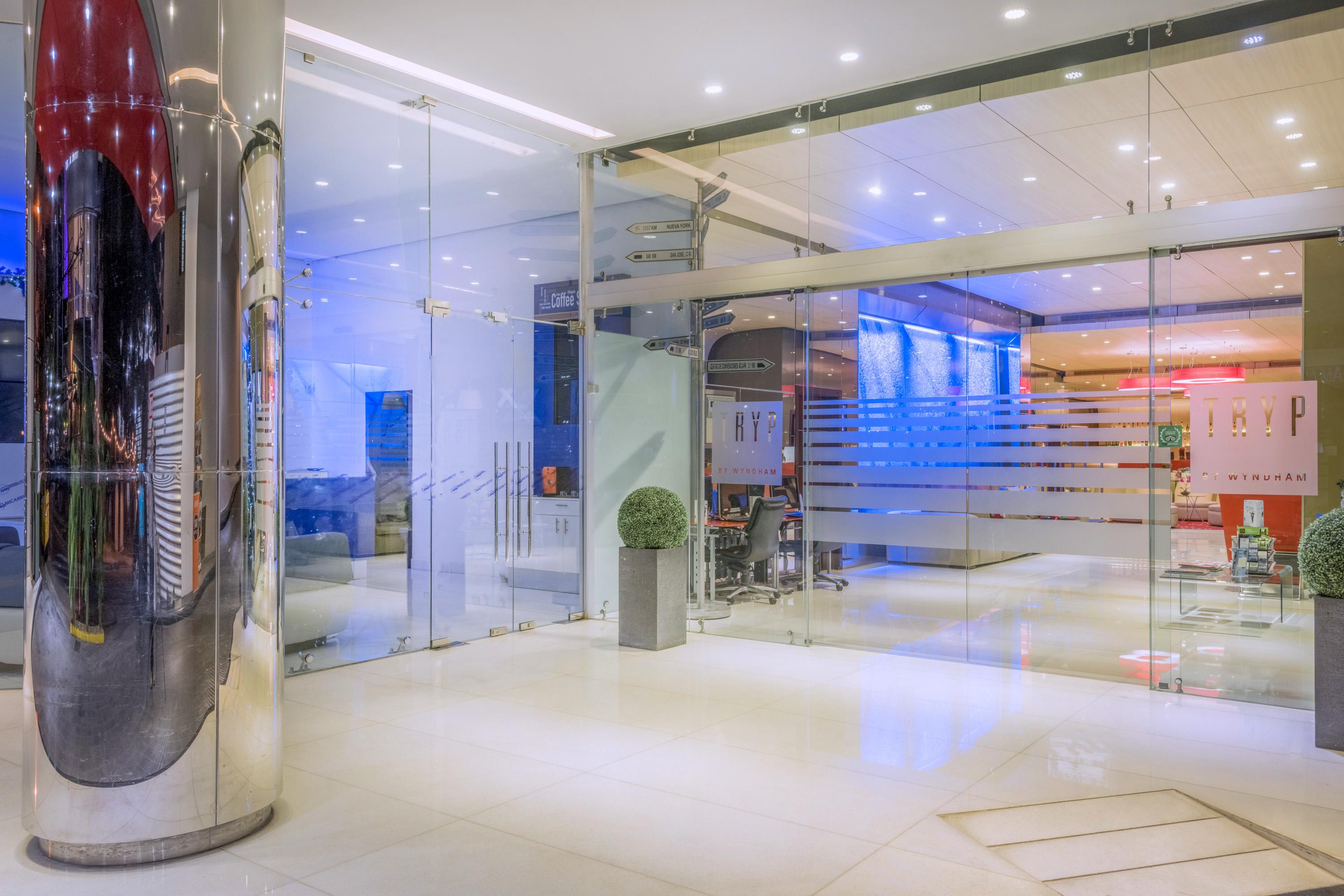 Vista Exterior Tryp by Wyndham Panama Centro