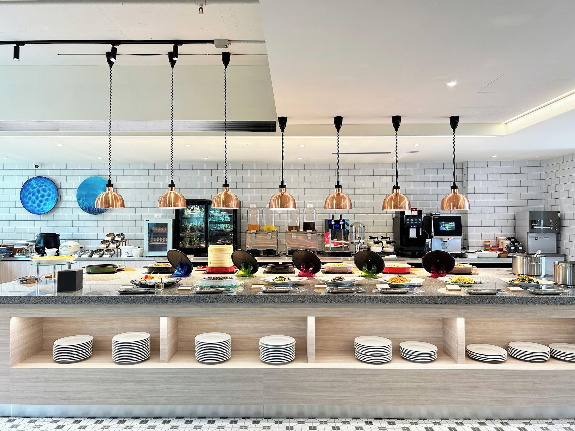 Restaurant Azure Hotel