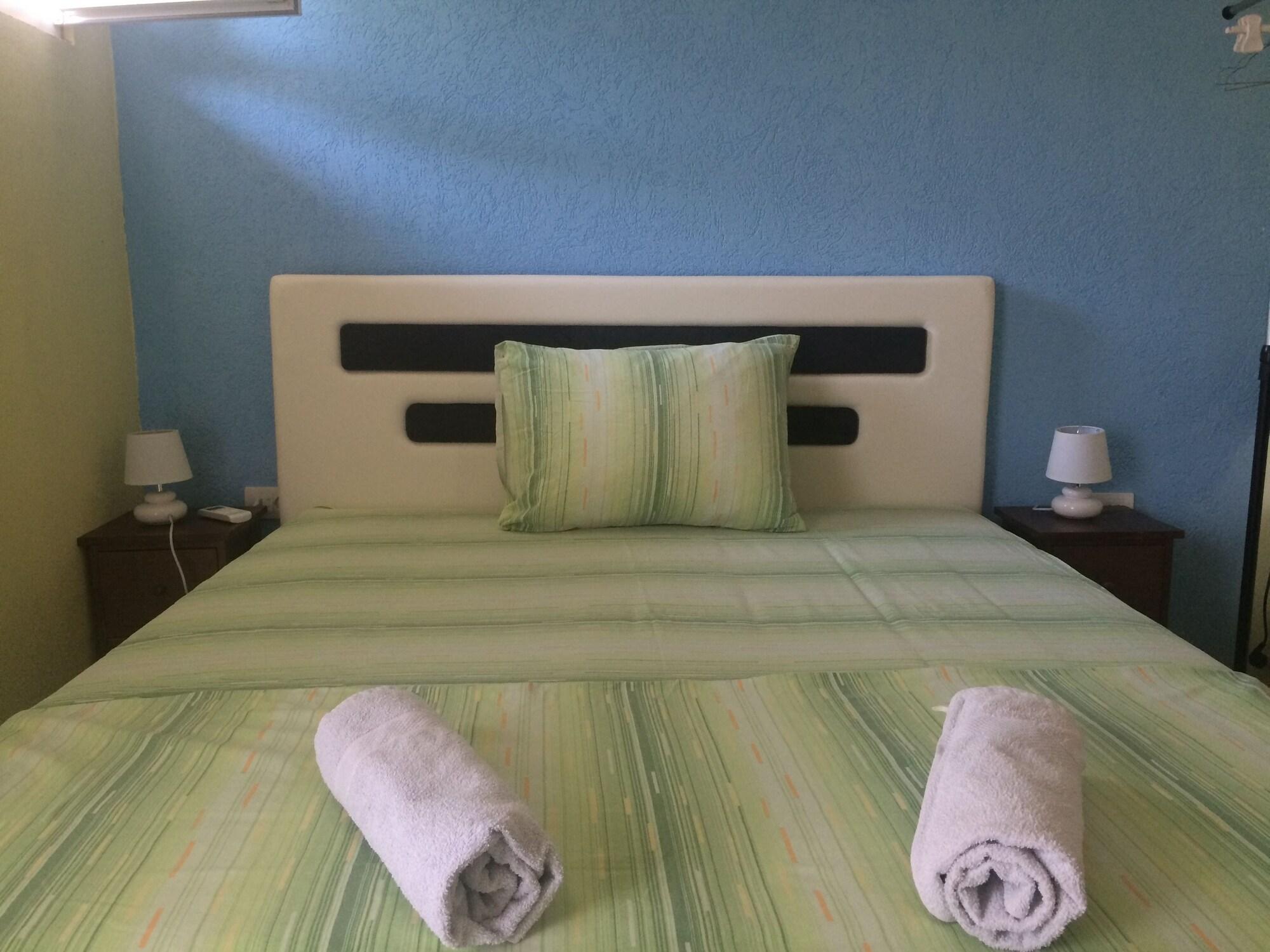 Varios Montenegro central point