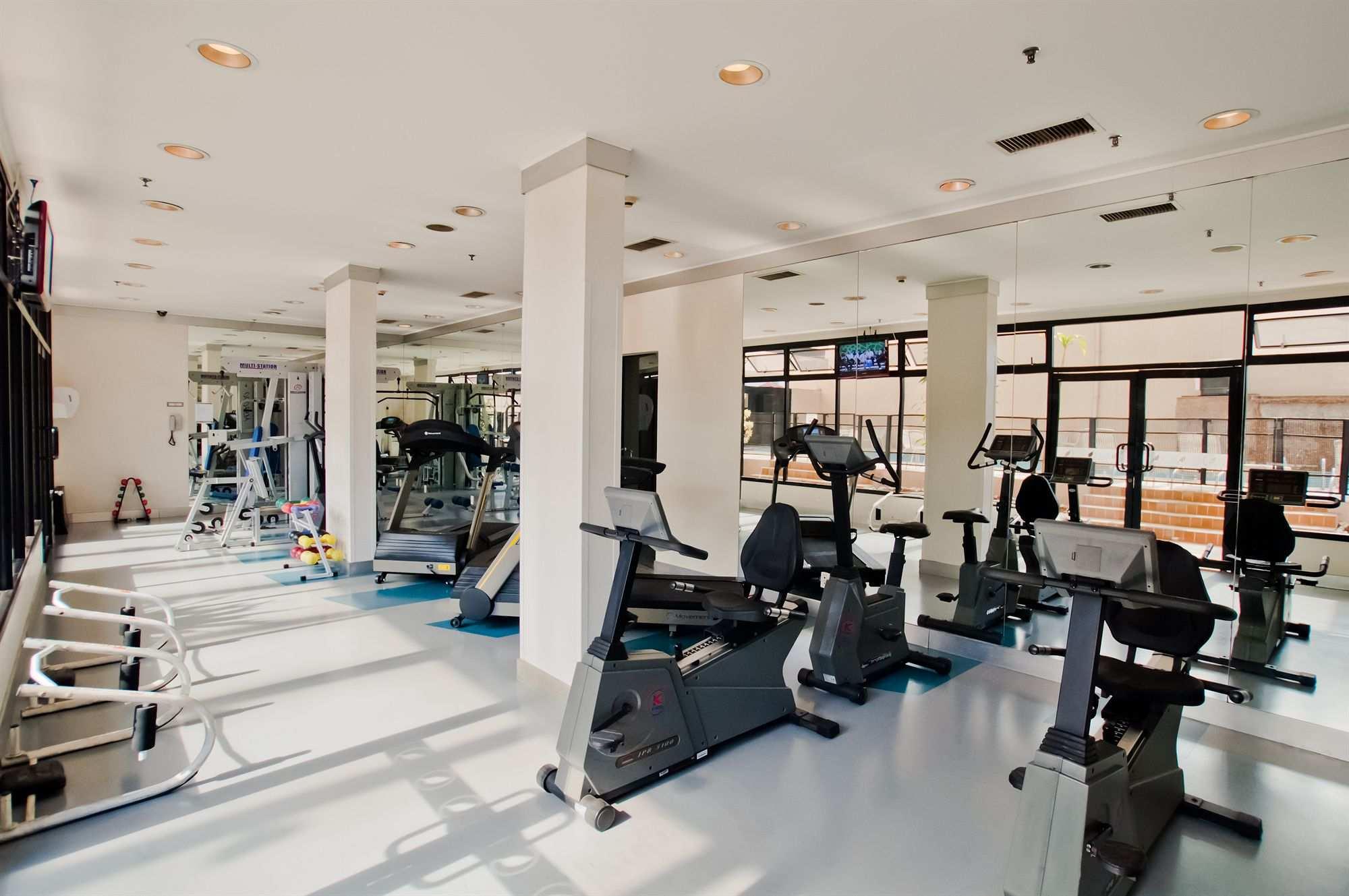 Gimnasio eSuítes Congonhas by Atlantica