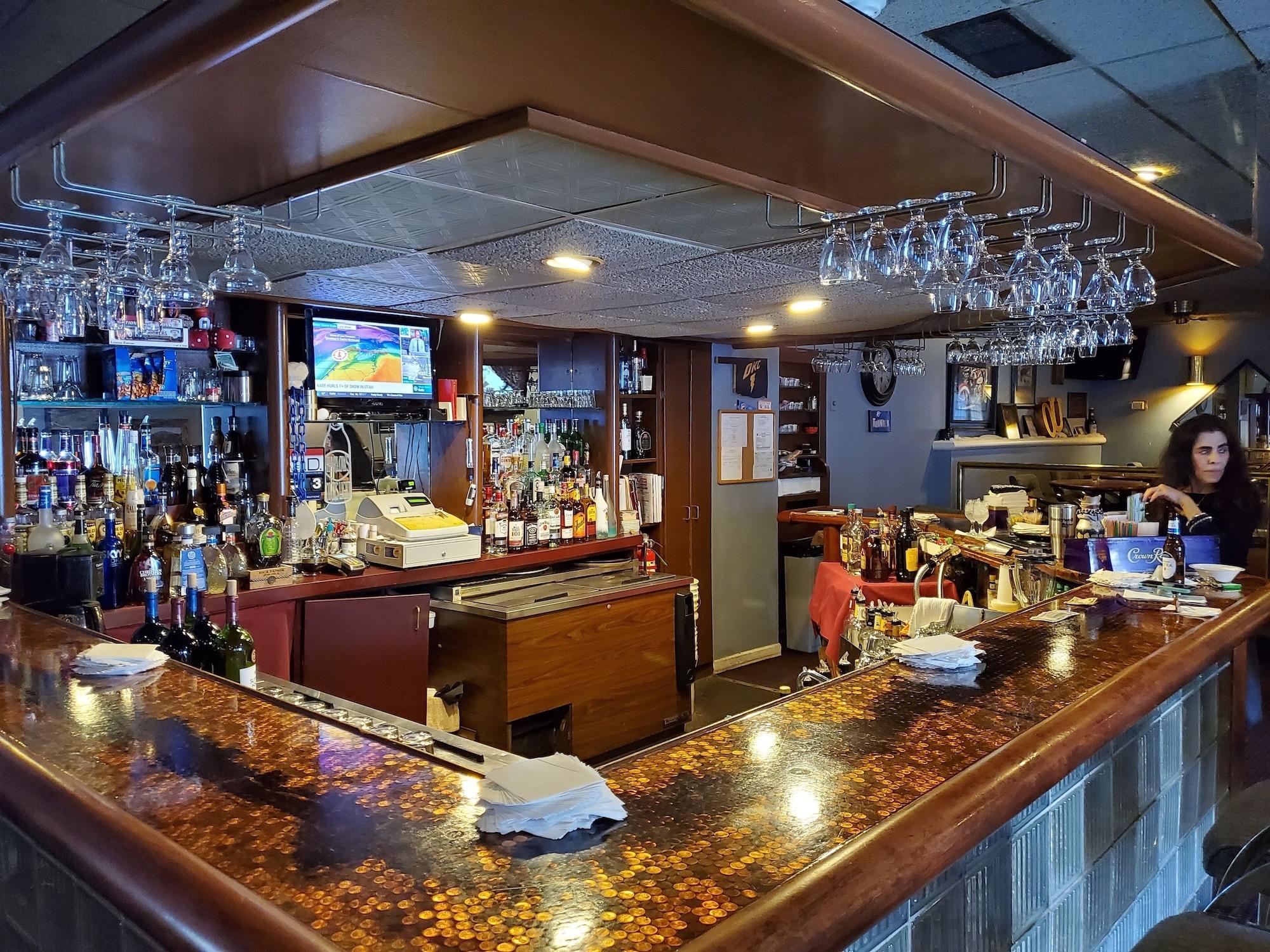 Bar/Salón Days Inn by Wyndham Lawton