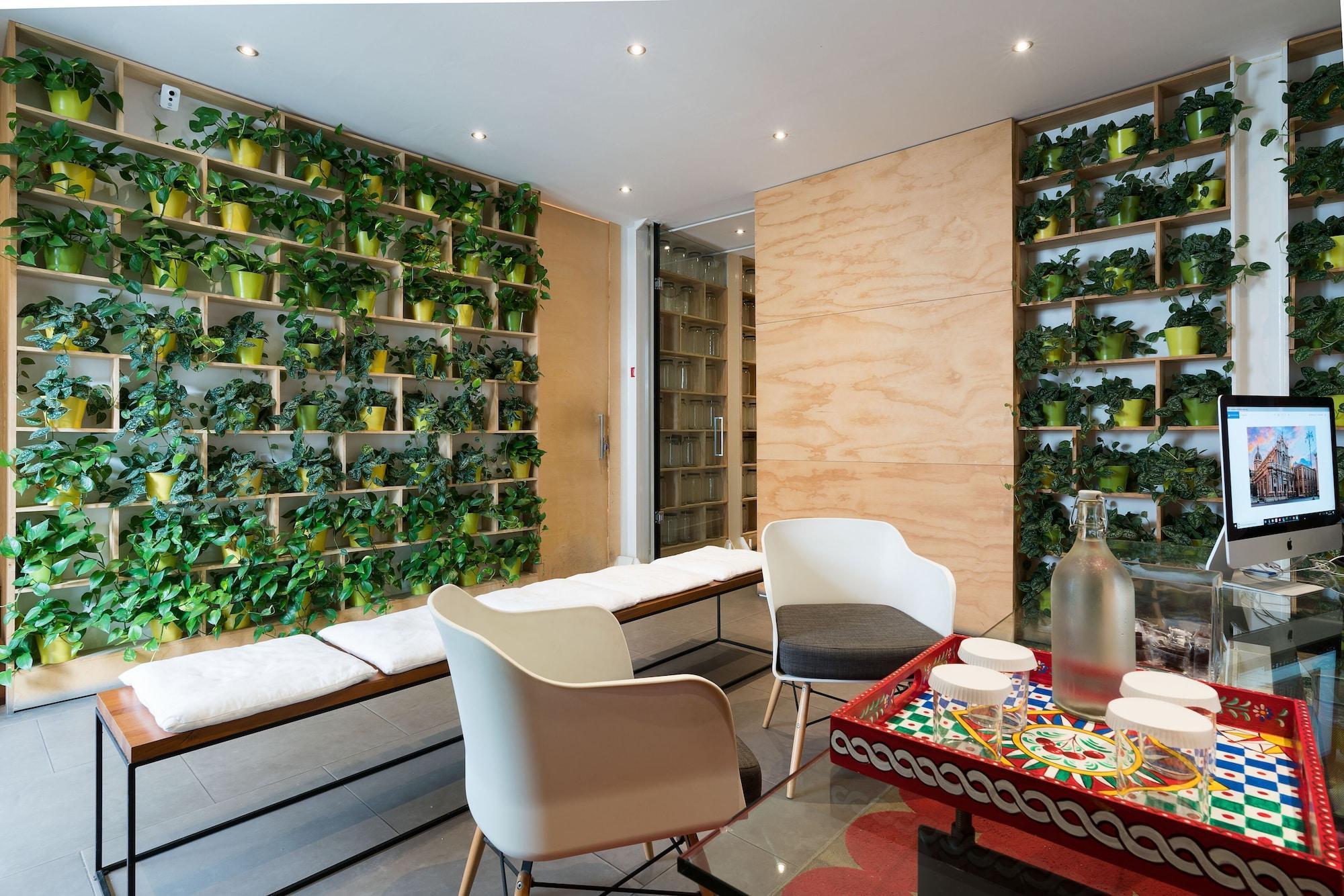 Vista Lobby Habitat Boutique Hotel