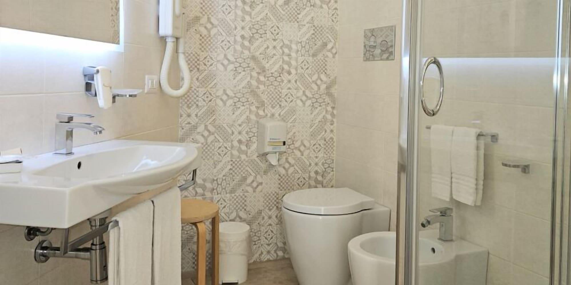 Equipamiento de Habitación Hotel Alba D'Amore