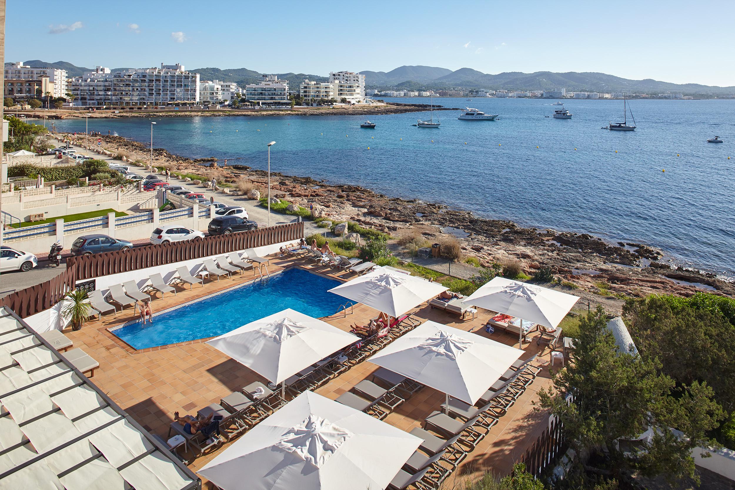 Vista Exterior Sol Bahia Ibiza Suites