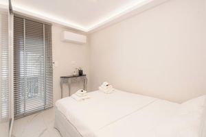 Arriendo temporal - Seaside Oasis: Voula Retreat steps from Beach