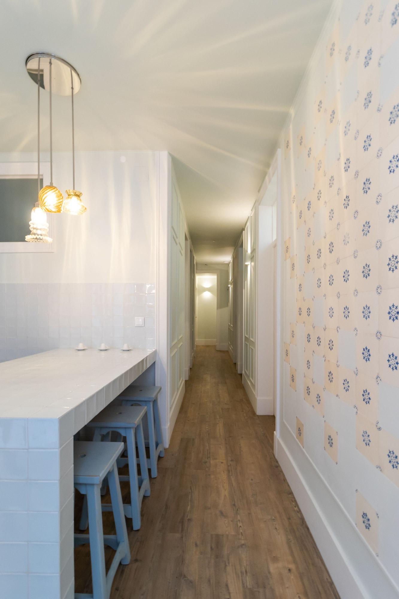 Varios 1898 Home & Suites