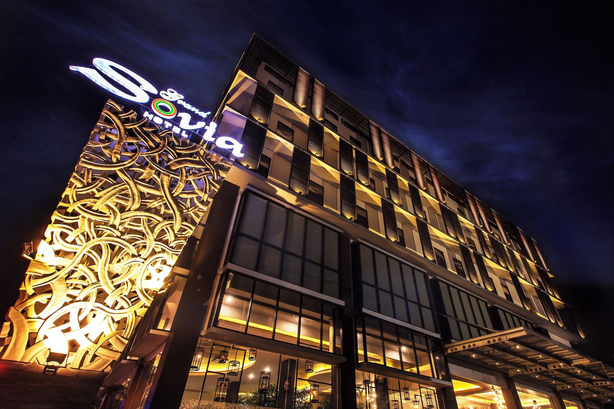 Vista Exterior Grand Sovia Hotel