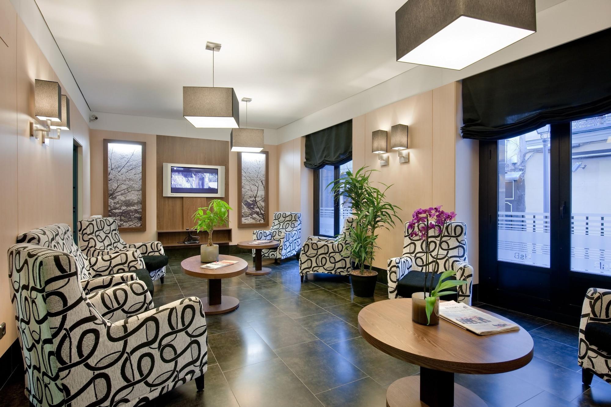 Varios Hostal Ballesta